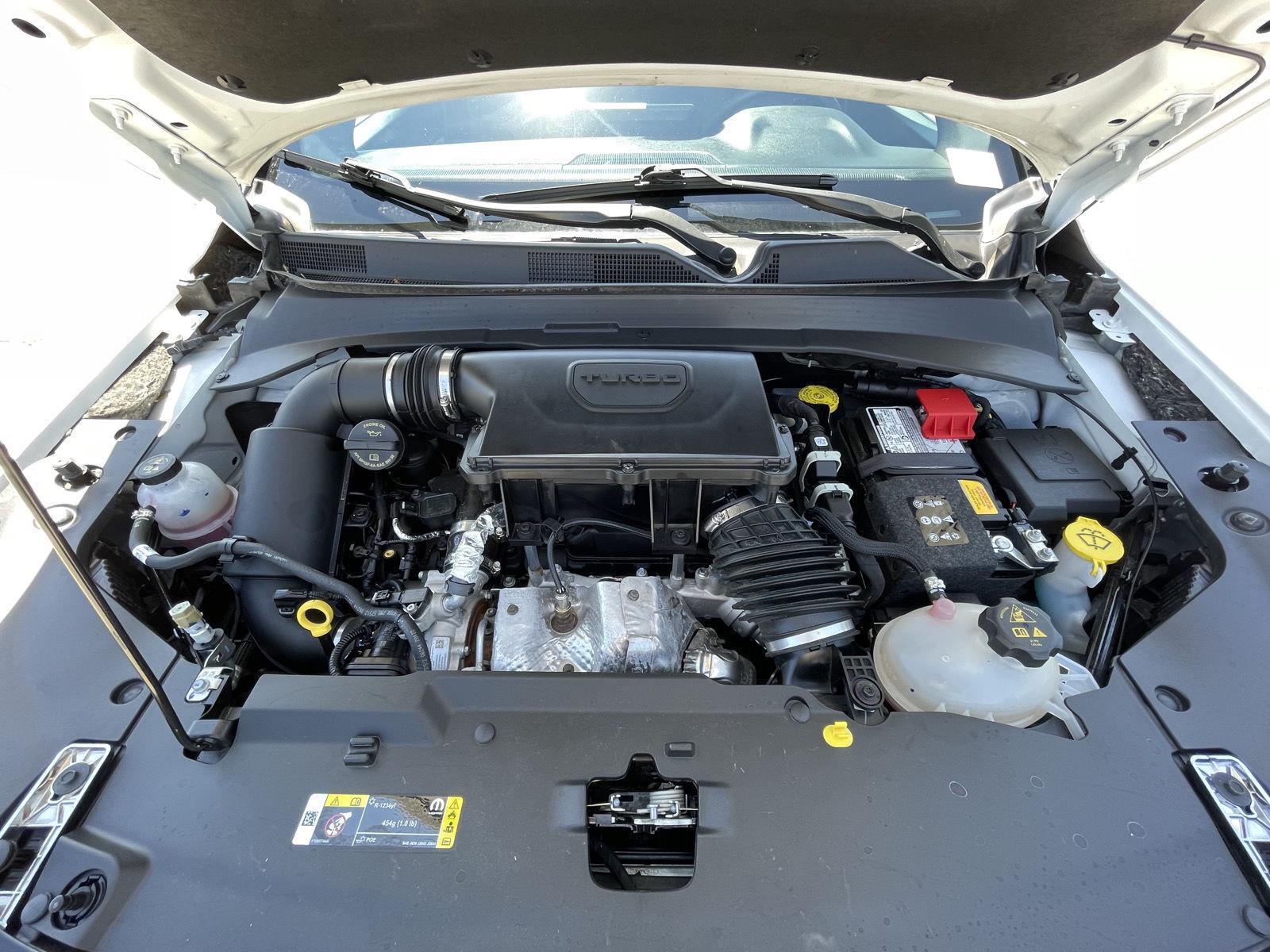 Vehicle photo 32