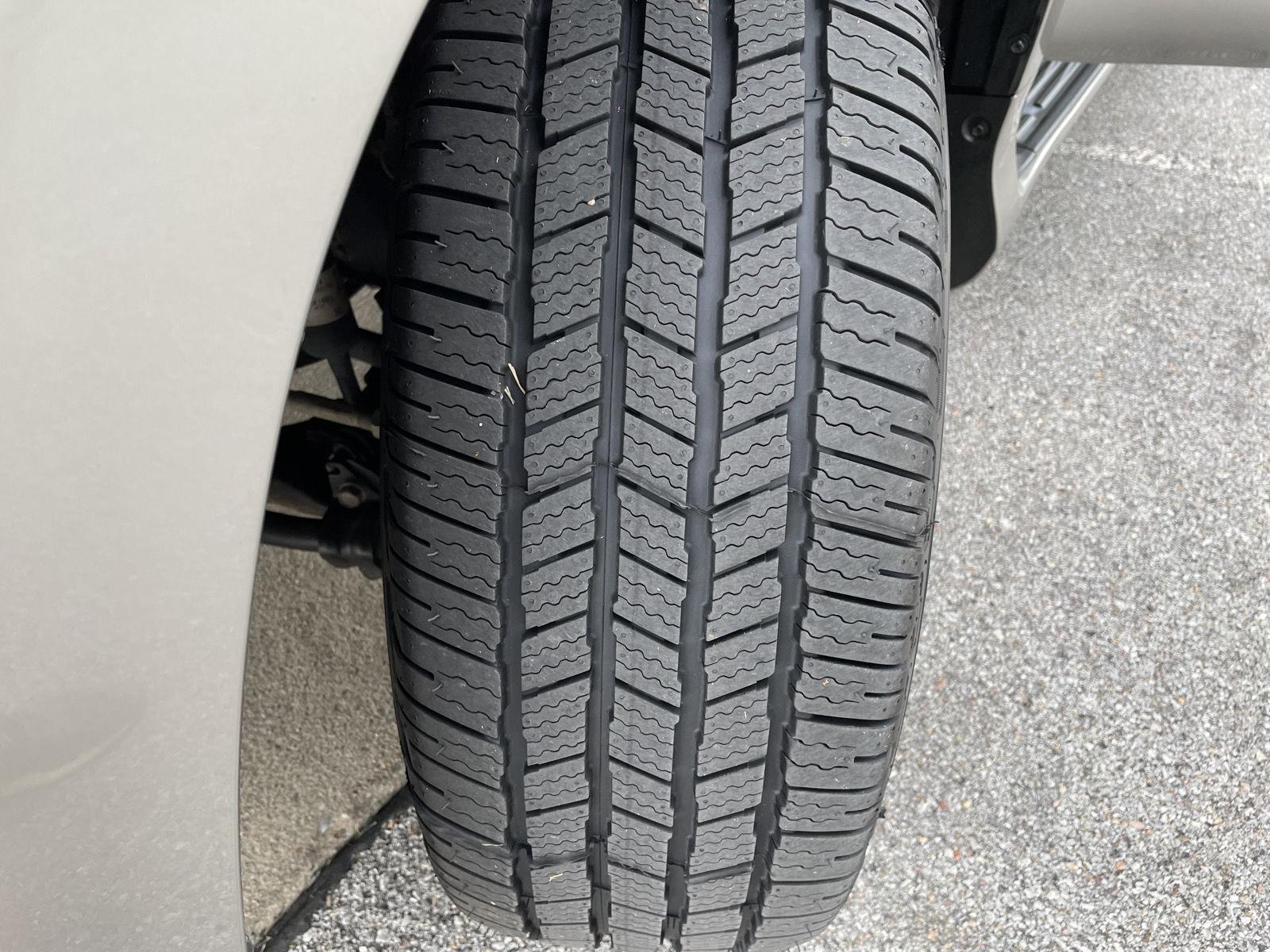 Vehicle photo 11