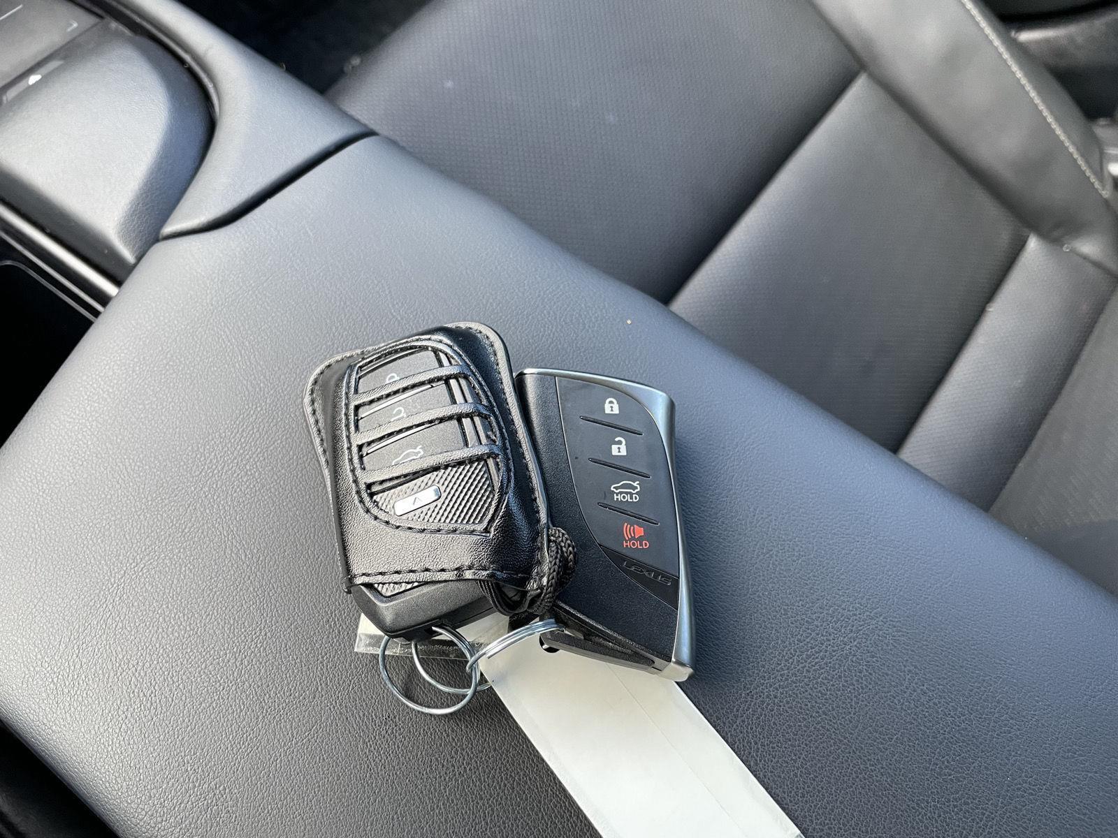 Vehicle photo 37