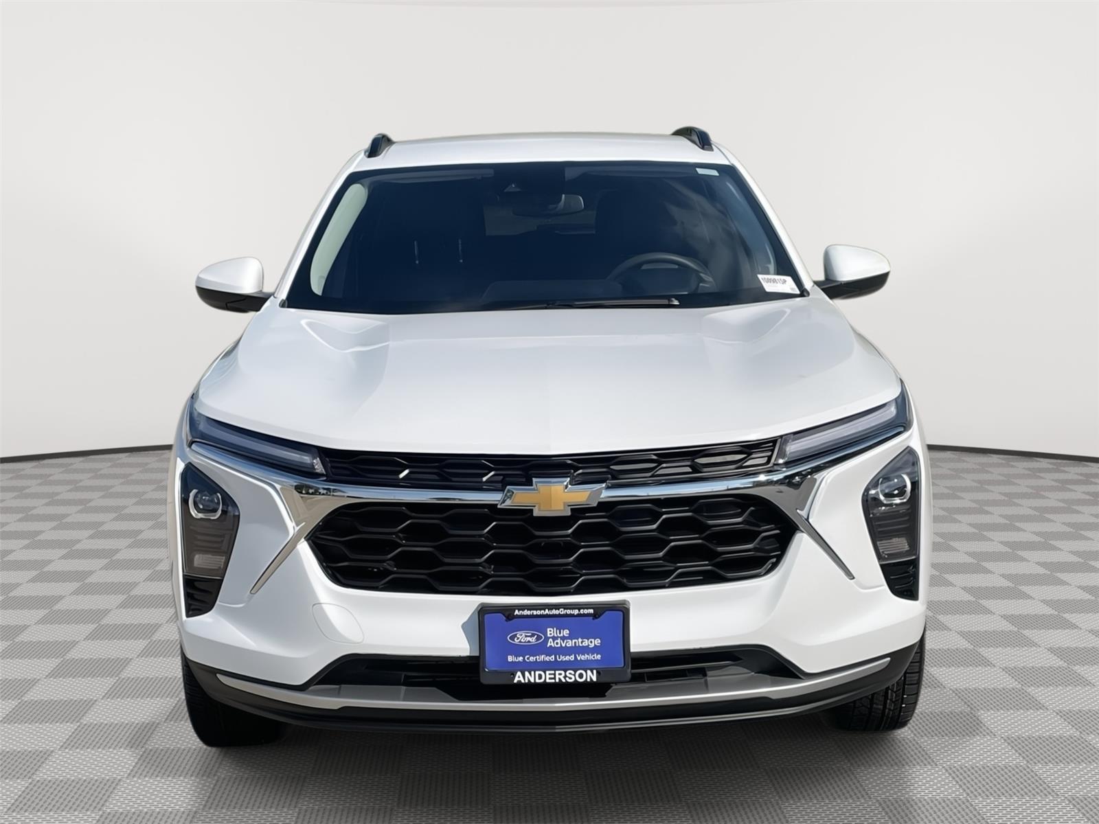 Vehicle photo 4