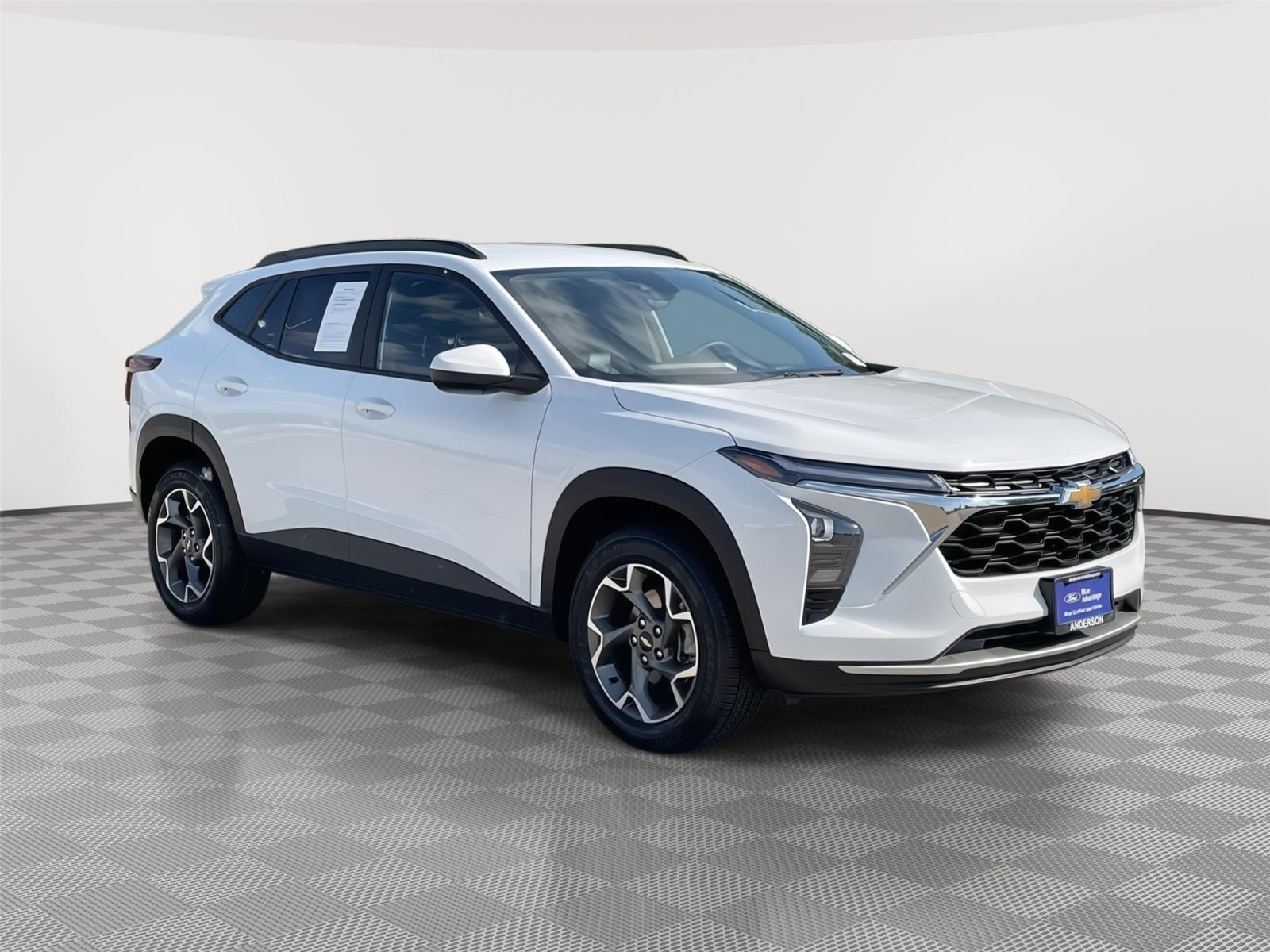Vehicle photo 5