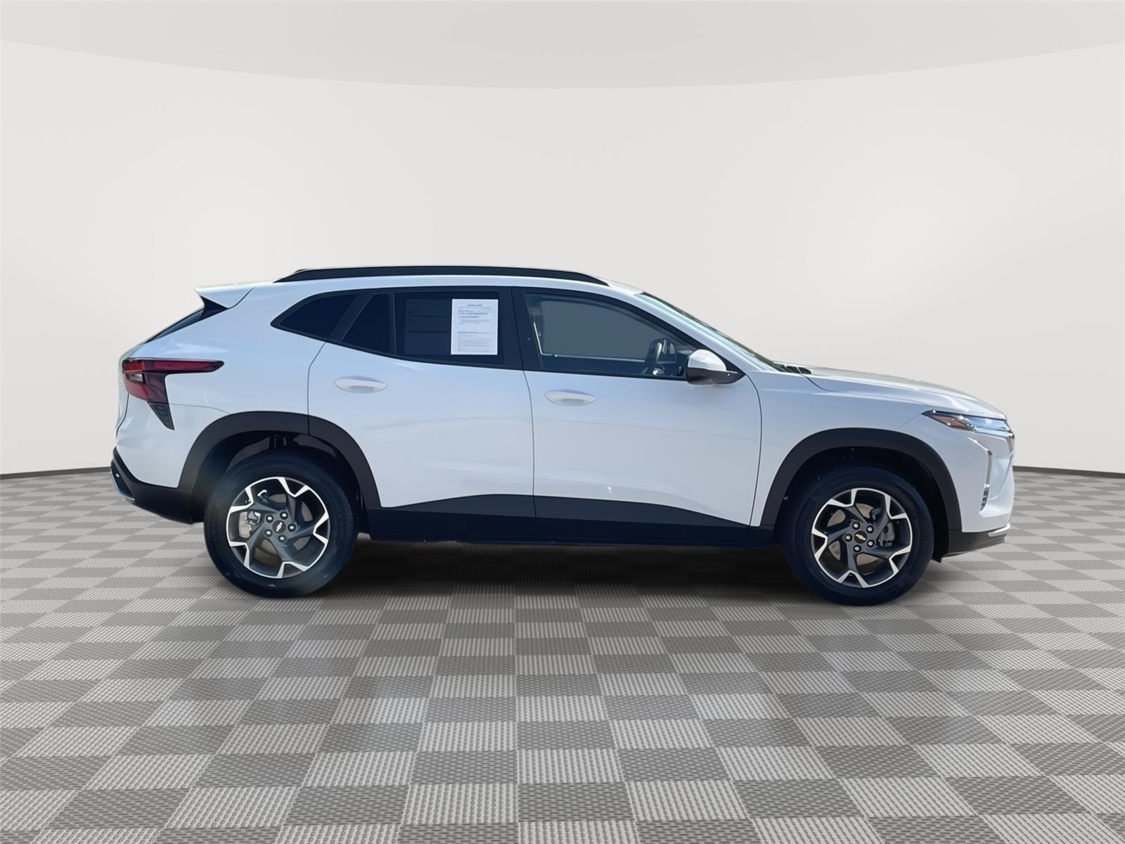 Vehicle photo 6
