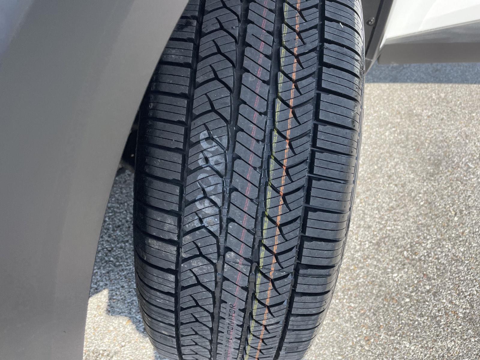 Vehicle photo 11