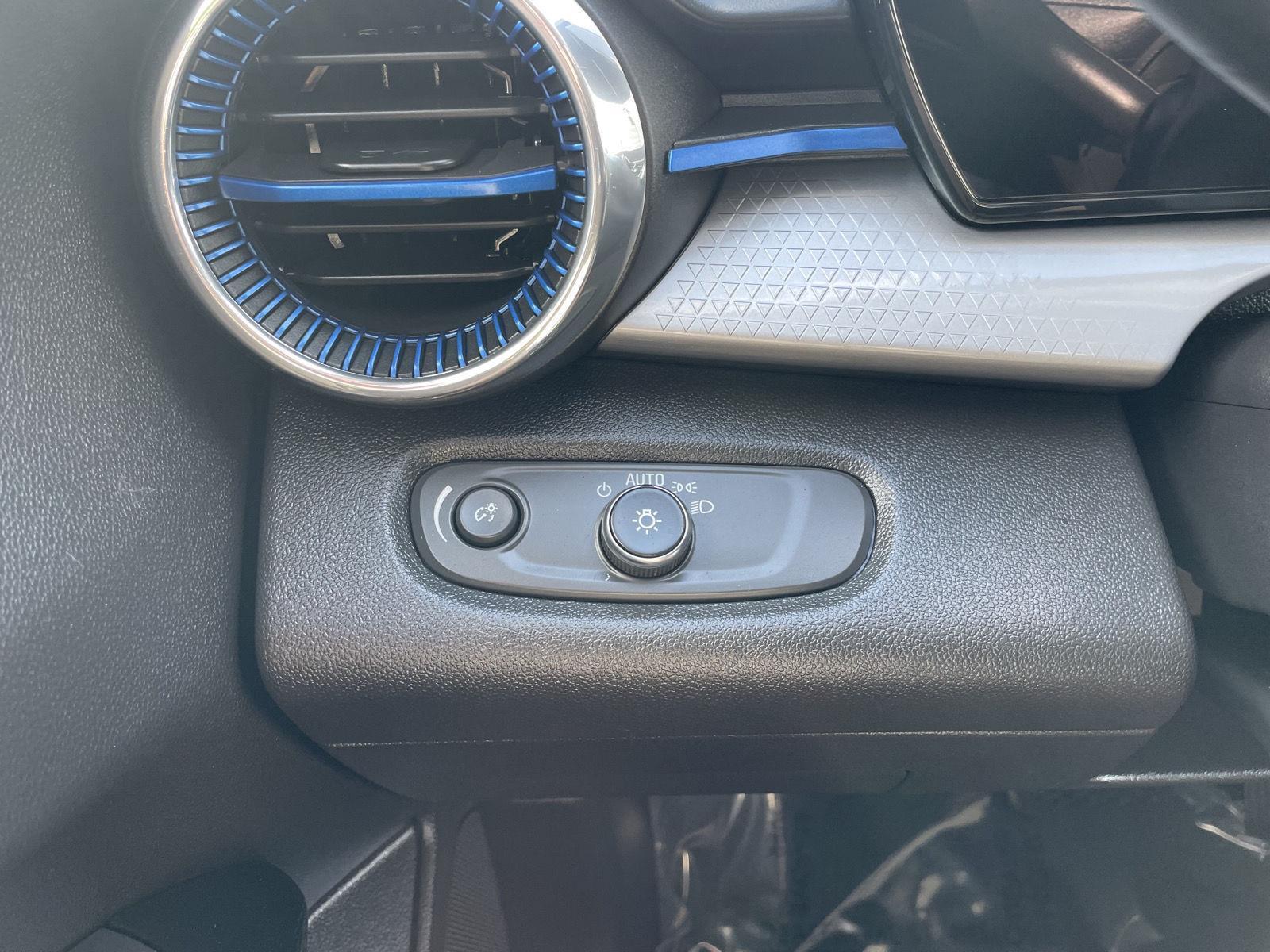 Vehicle photo 16