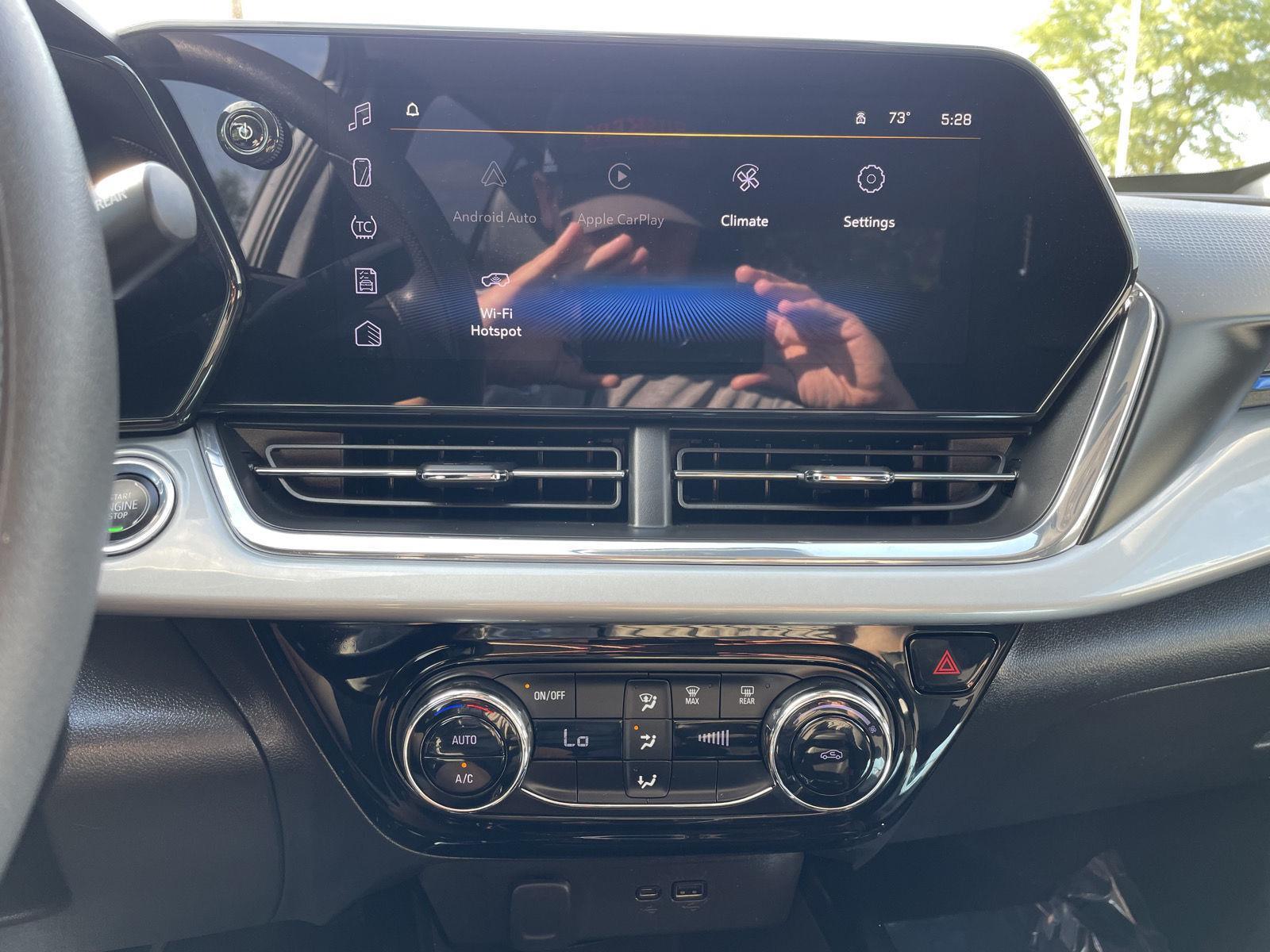 Vehicle photo 22