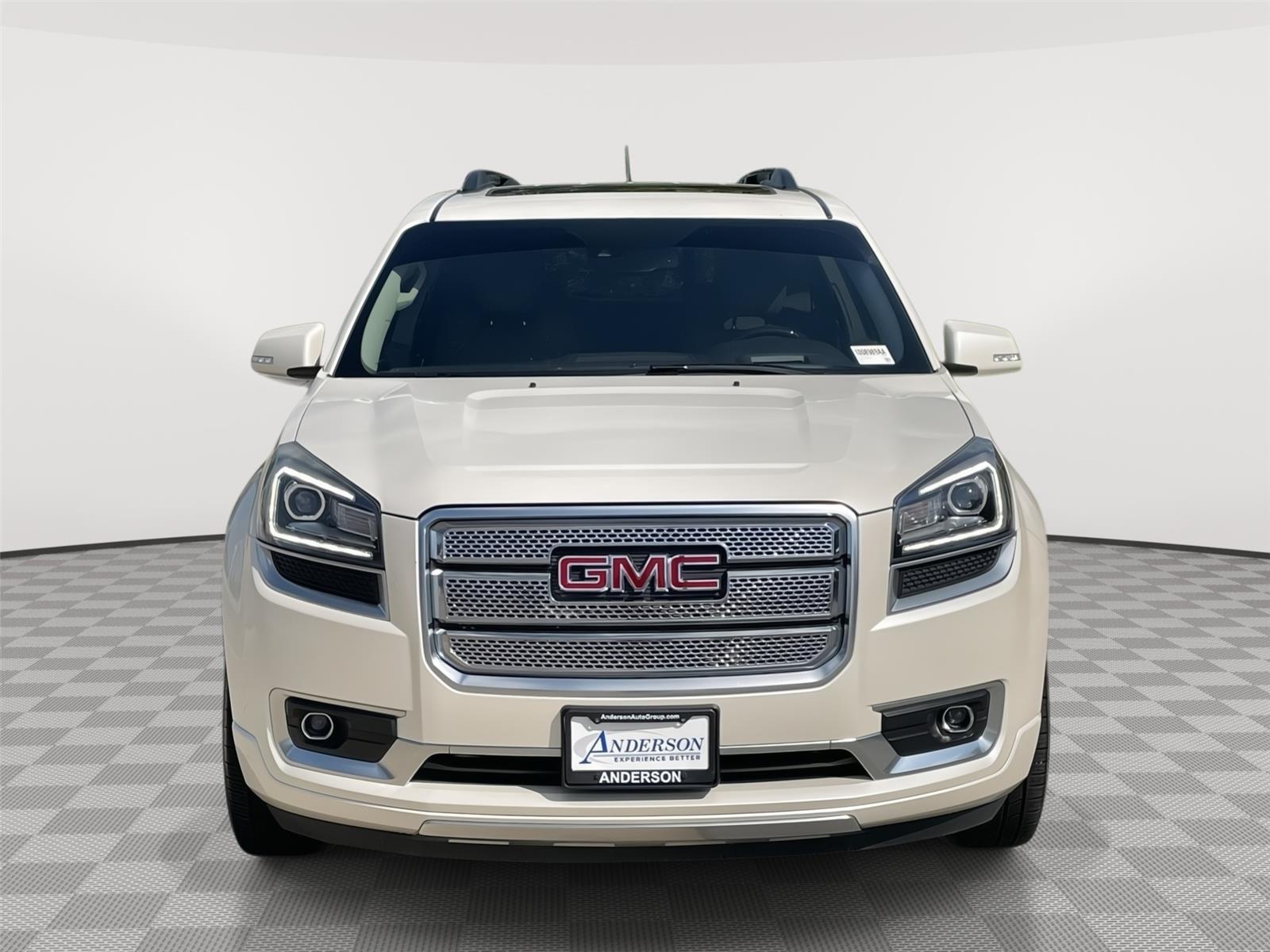 Vehicle photo 4