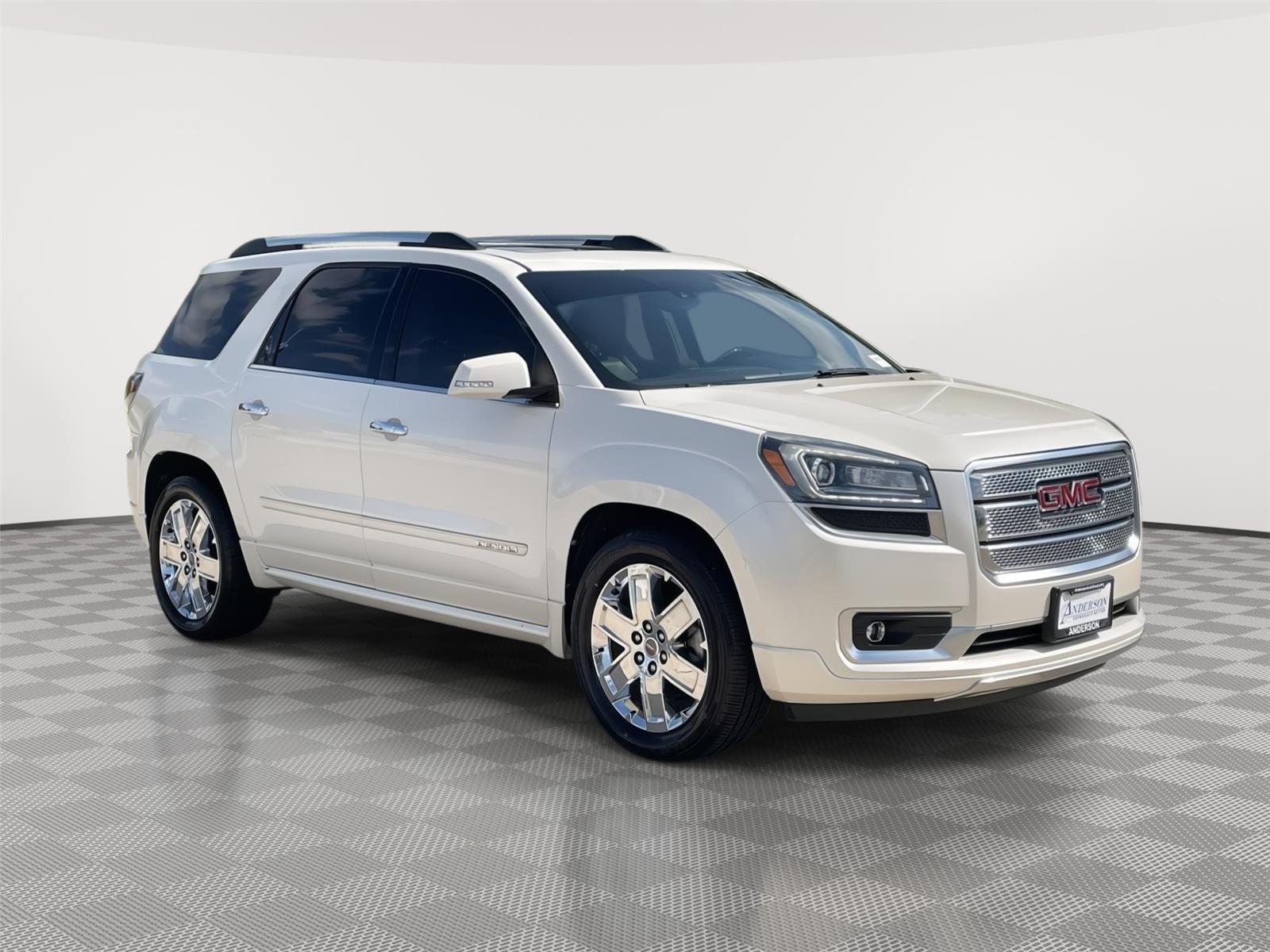 Vehicle photo 5
