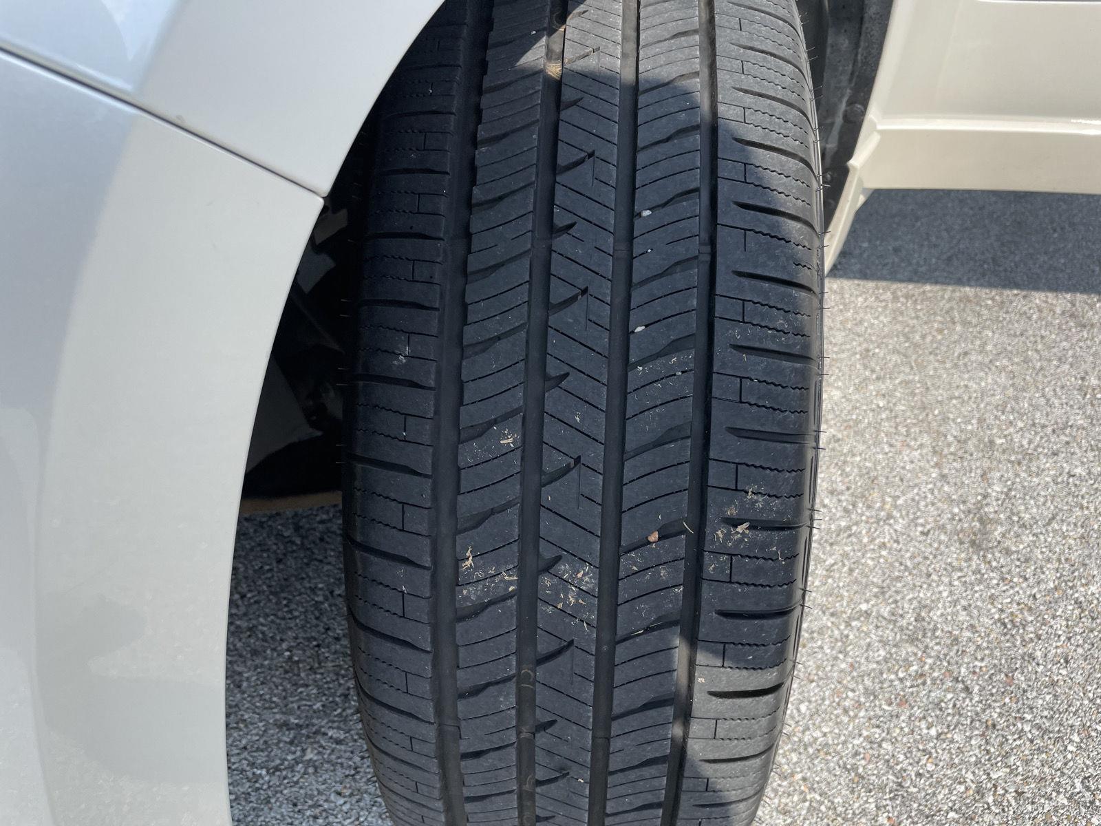 Vehicle photo 11