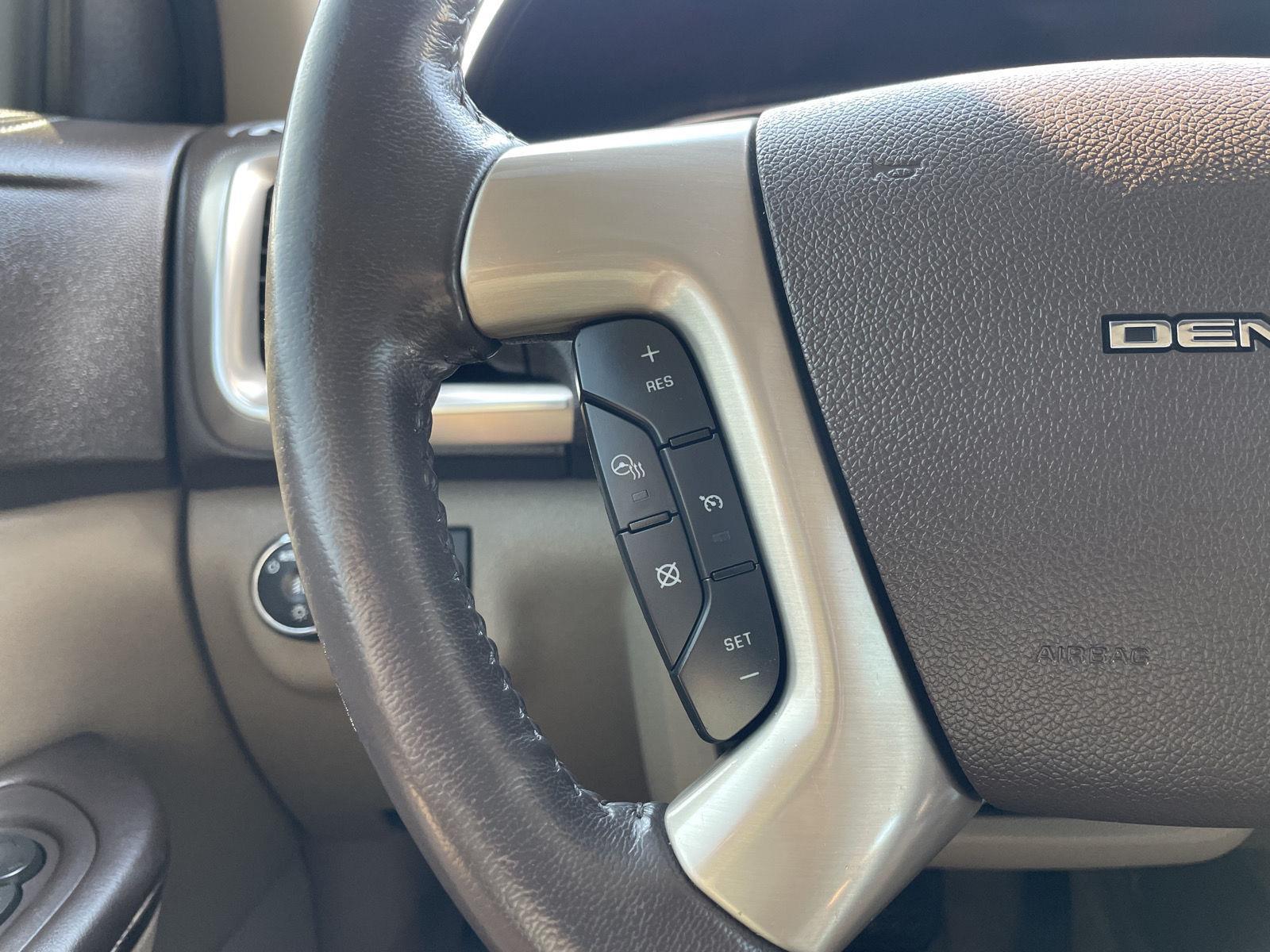 Vehicle photo 13