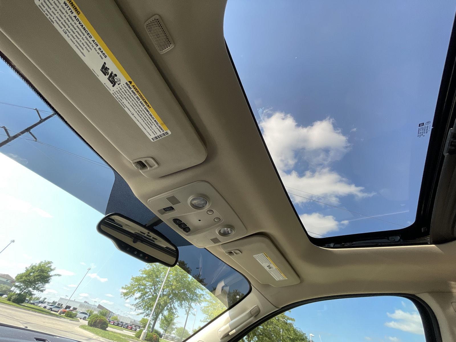 Vehicle photo 24