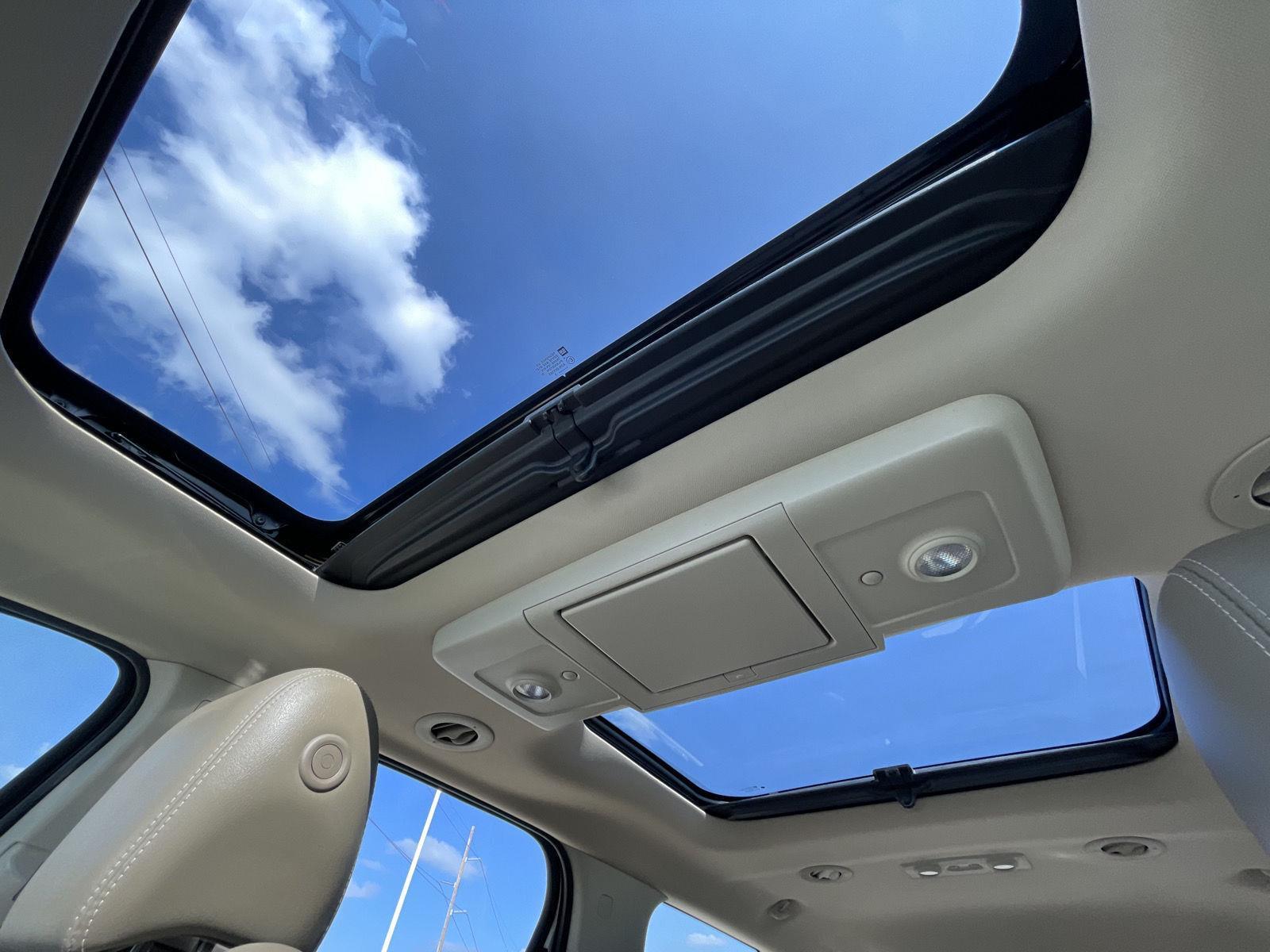 Vehicle photo 25