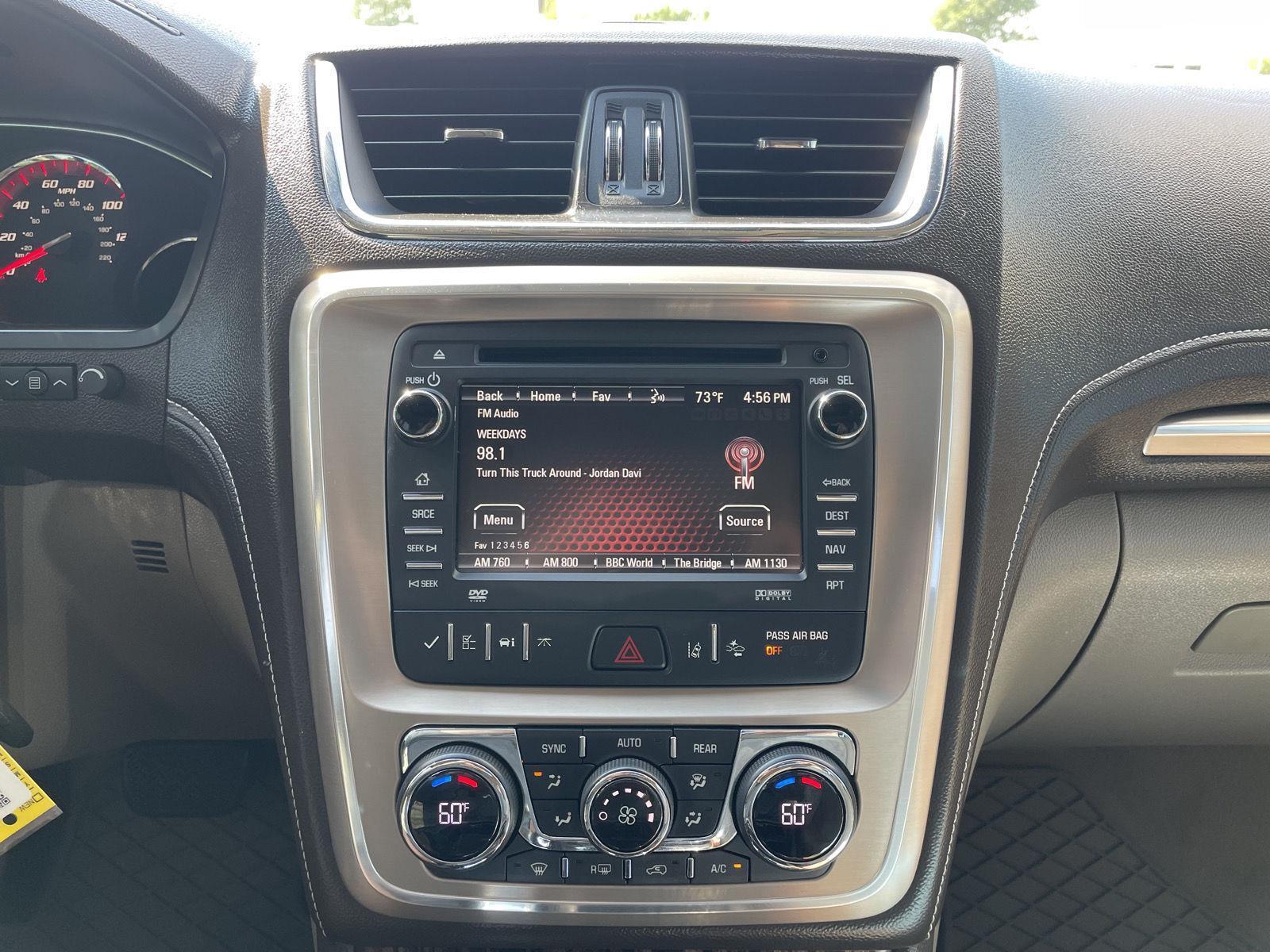 Vehicle photo 26