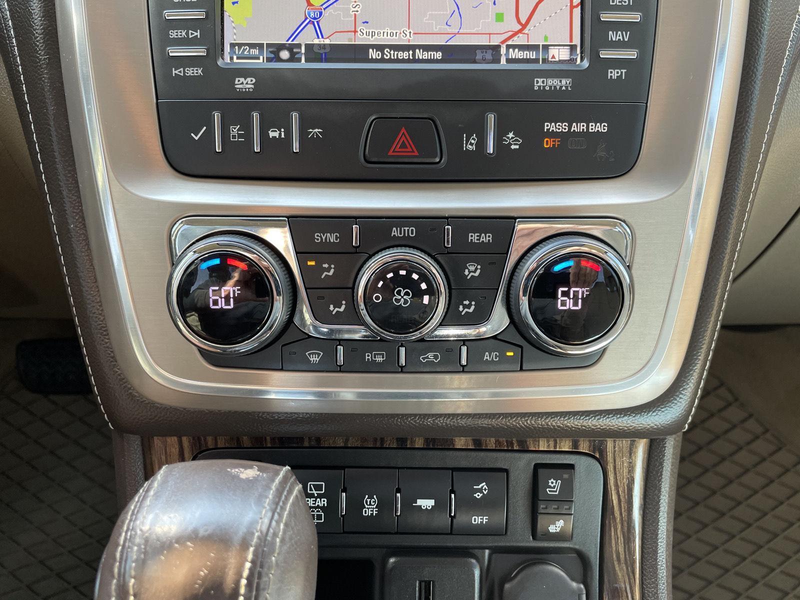 Vehicle photo 29