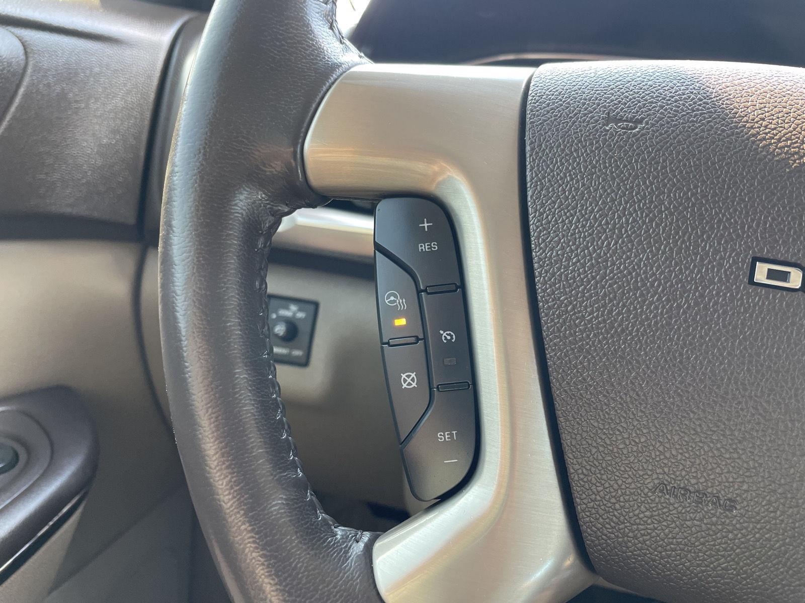 Vehicle photo 31