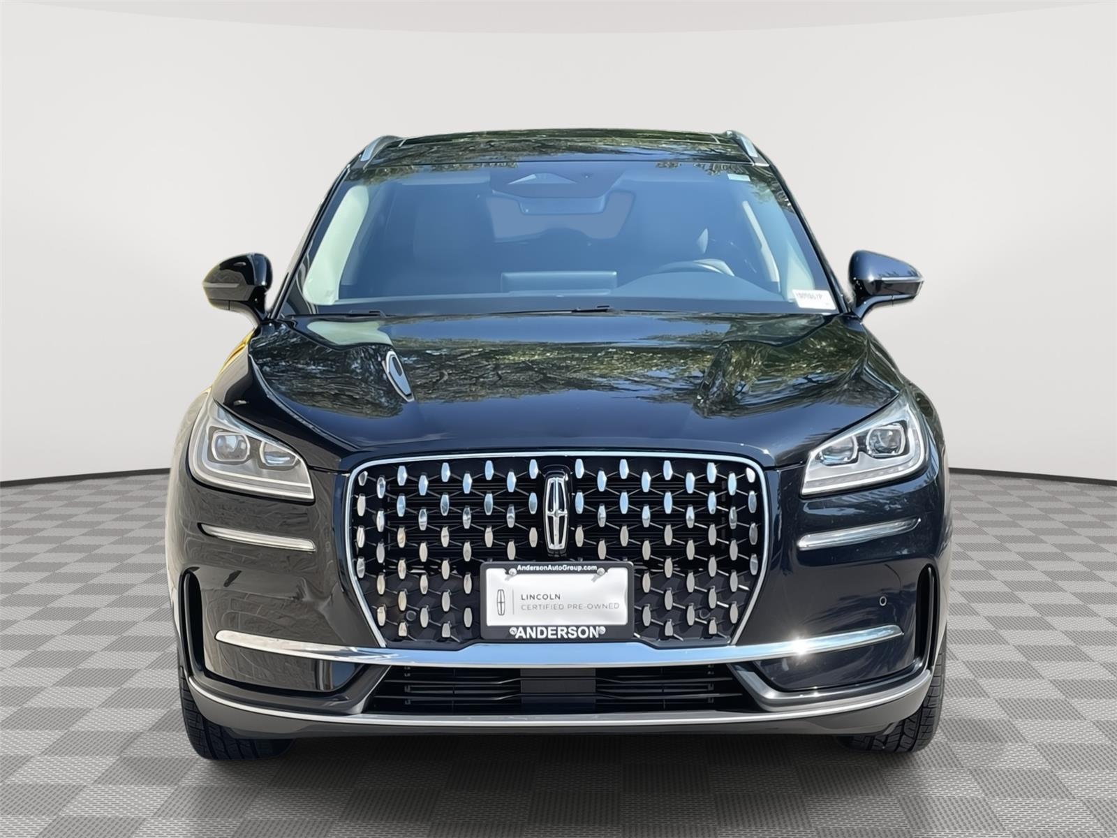 Vehicle photo 4
