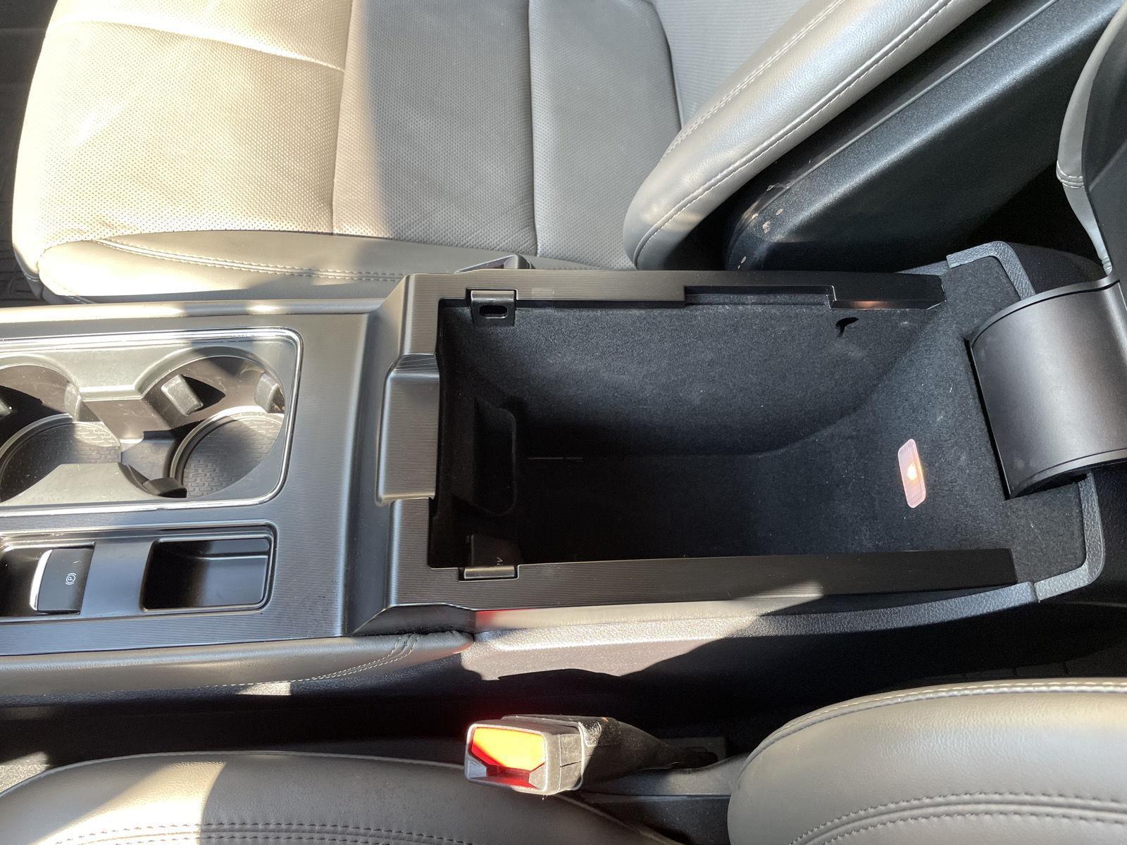 Vehicle photo 31