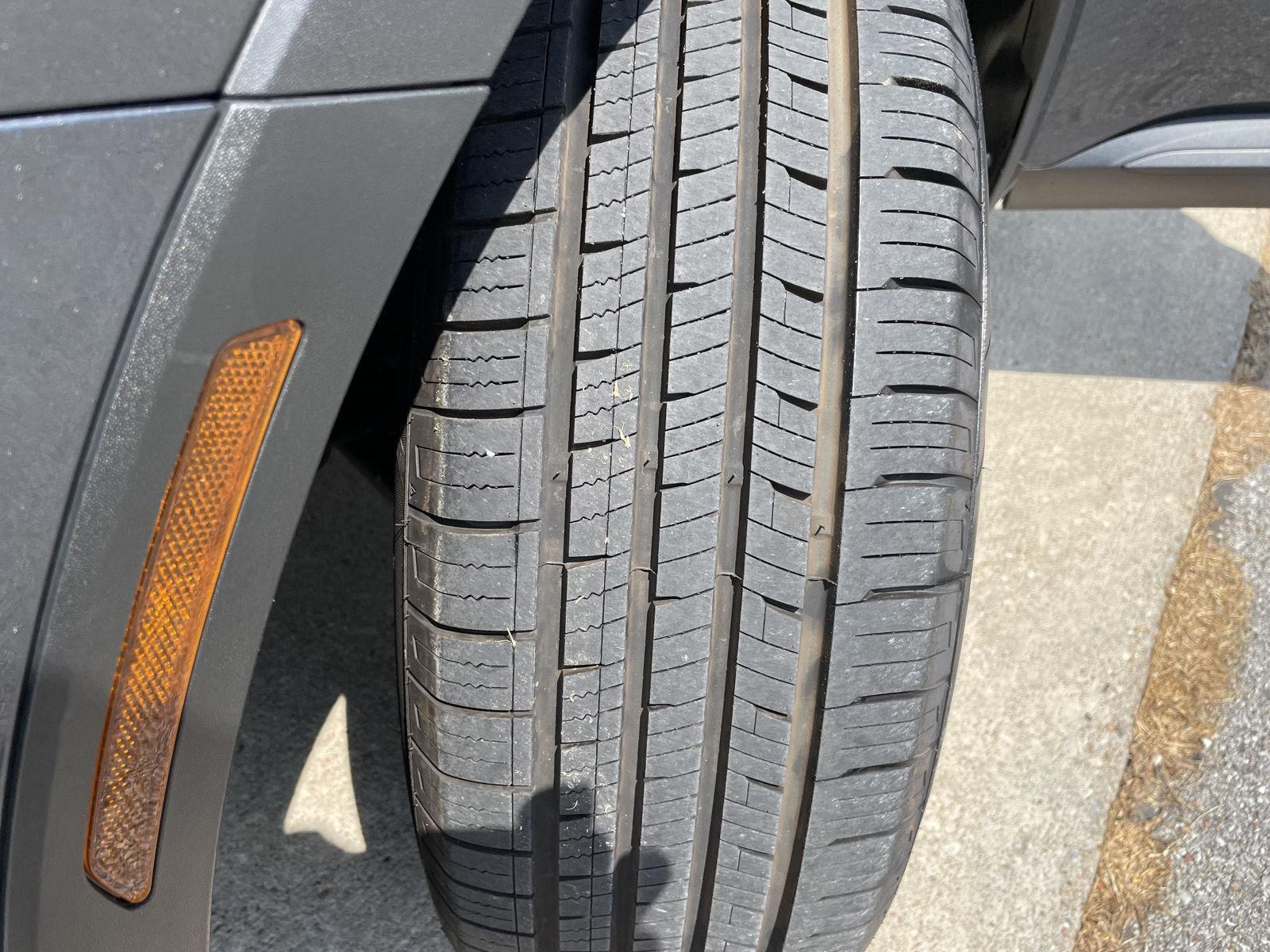 Vehicle photo 11