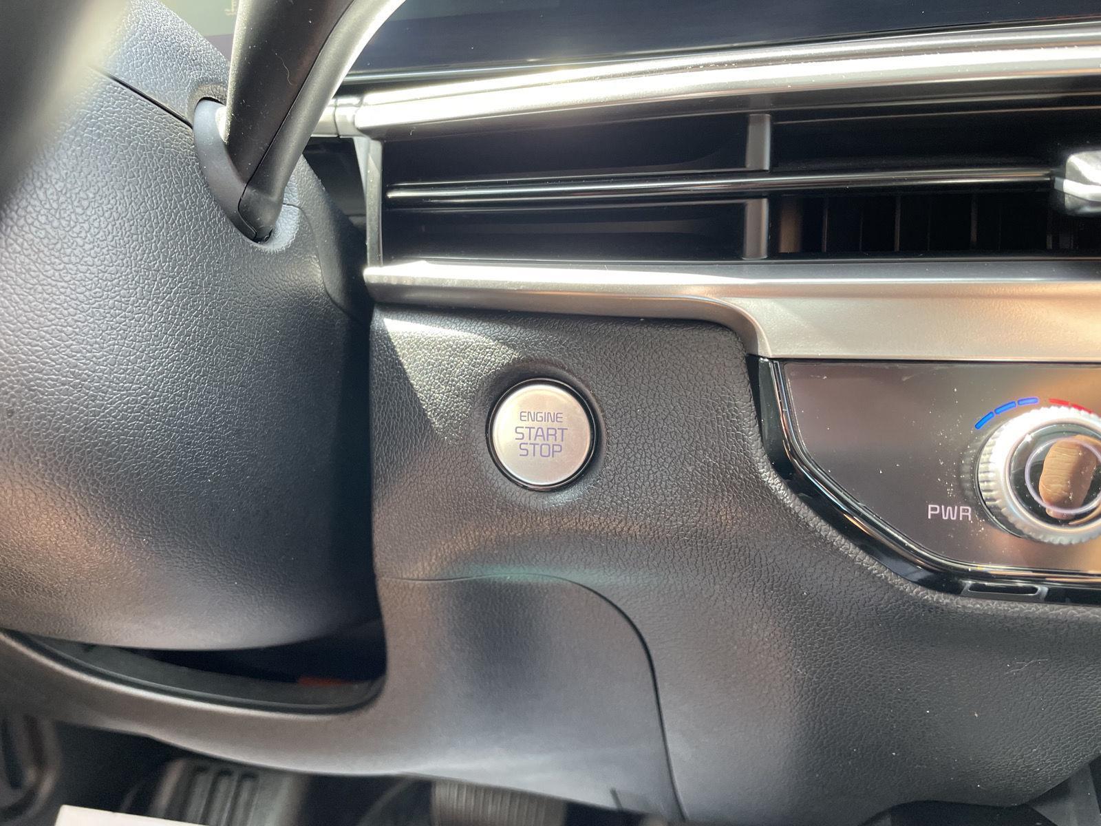 Vehicle photo 27