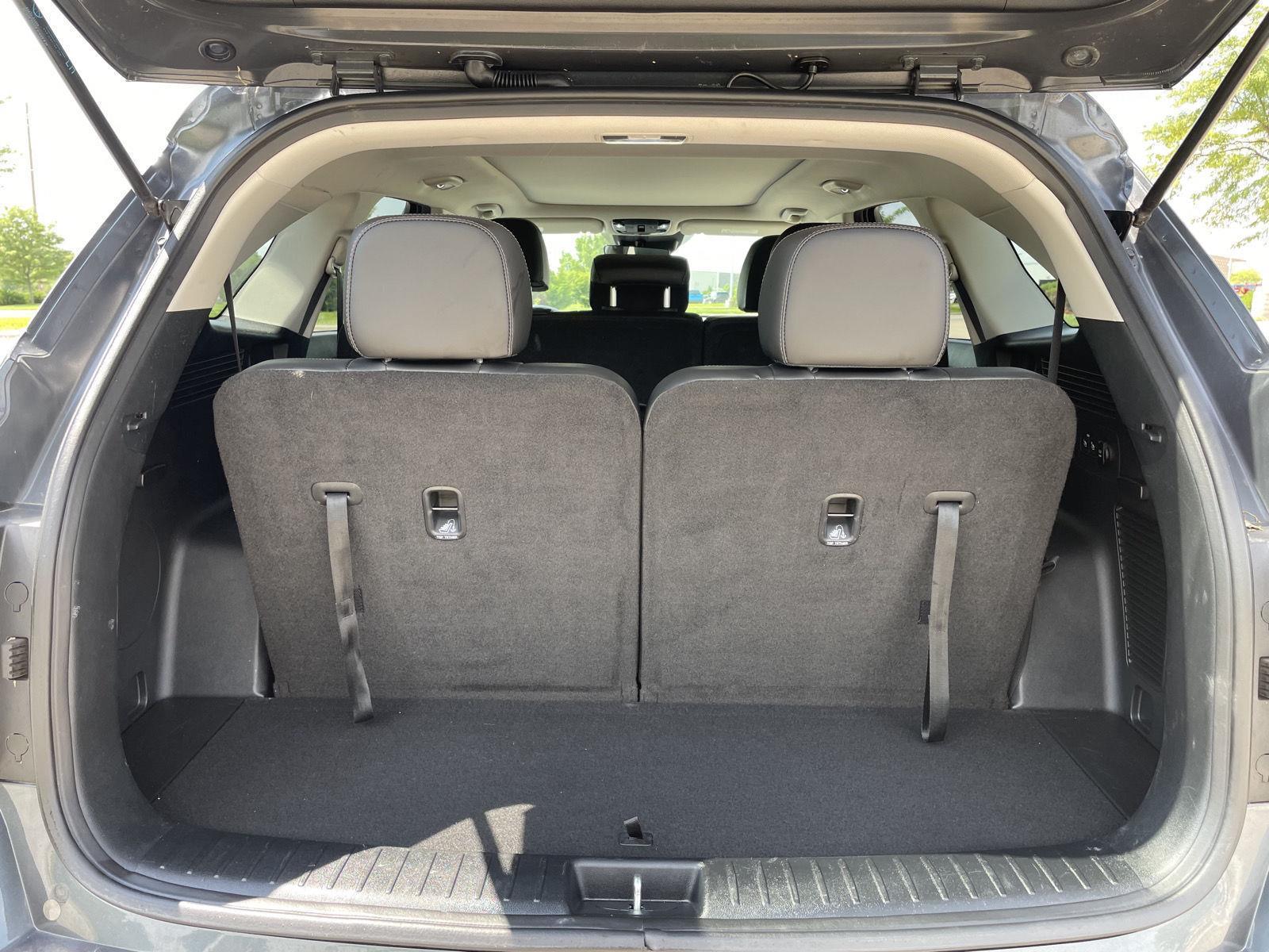 Vehicle photo 37