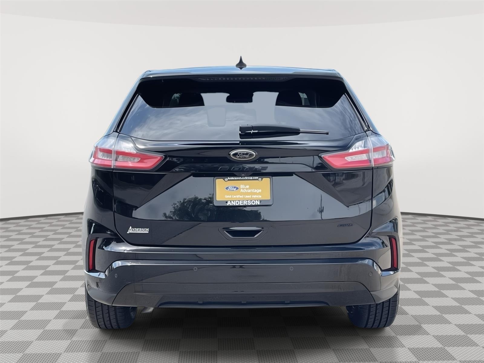 Vehicle photo 8