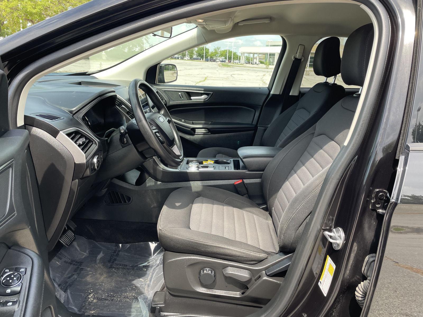 Vehicle photo 16