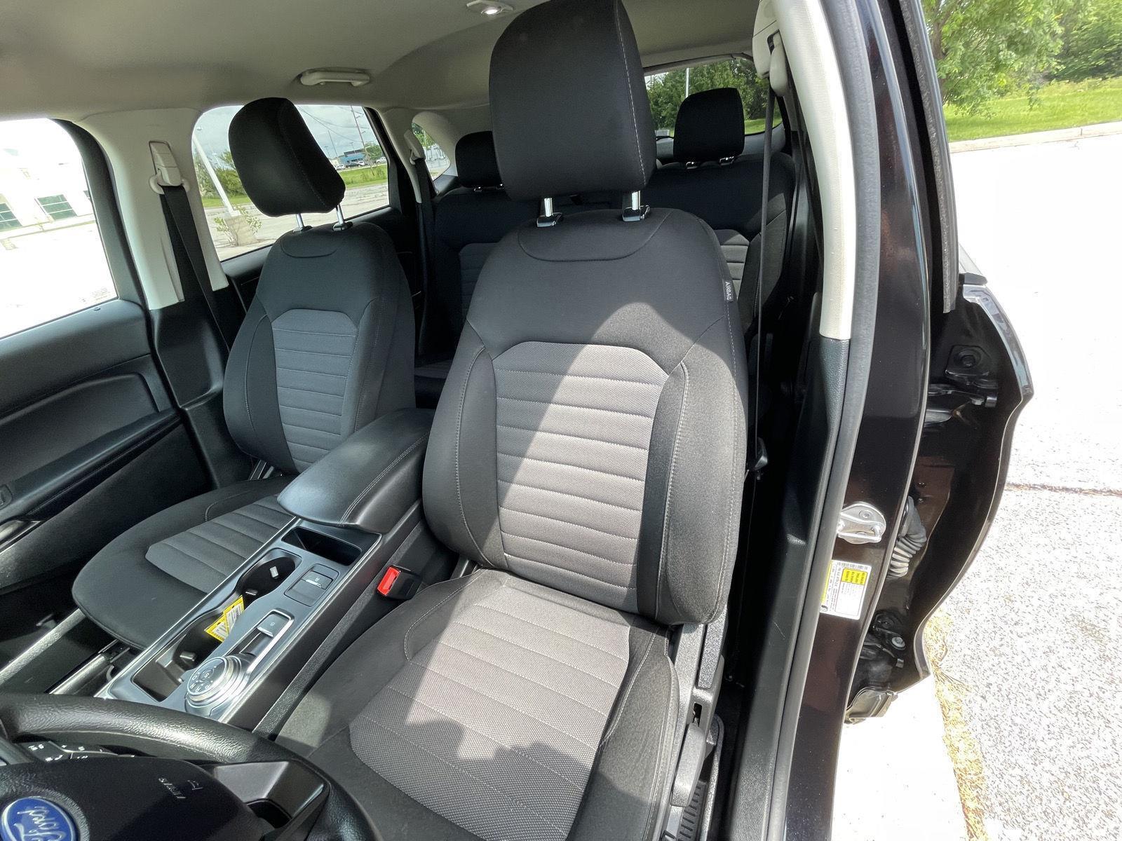 Vehicle photo 17