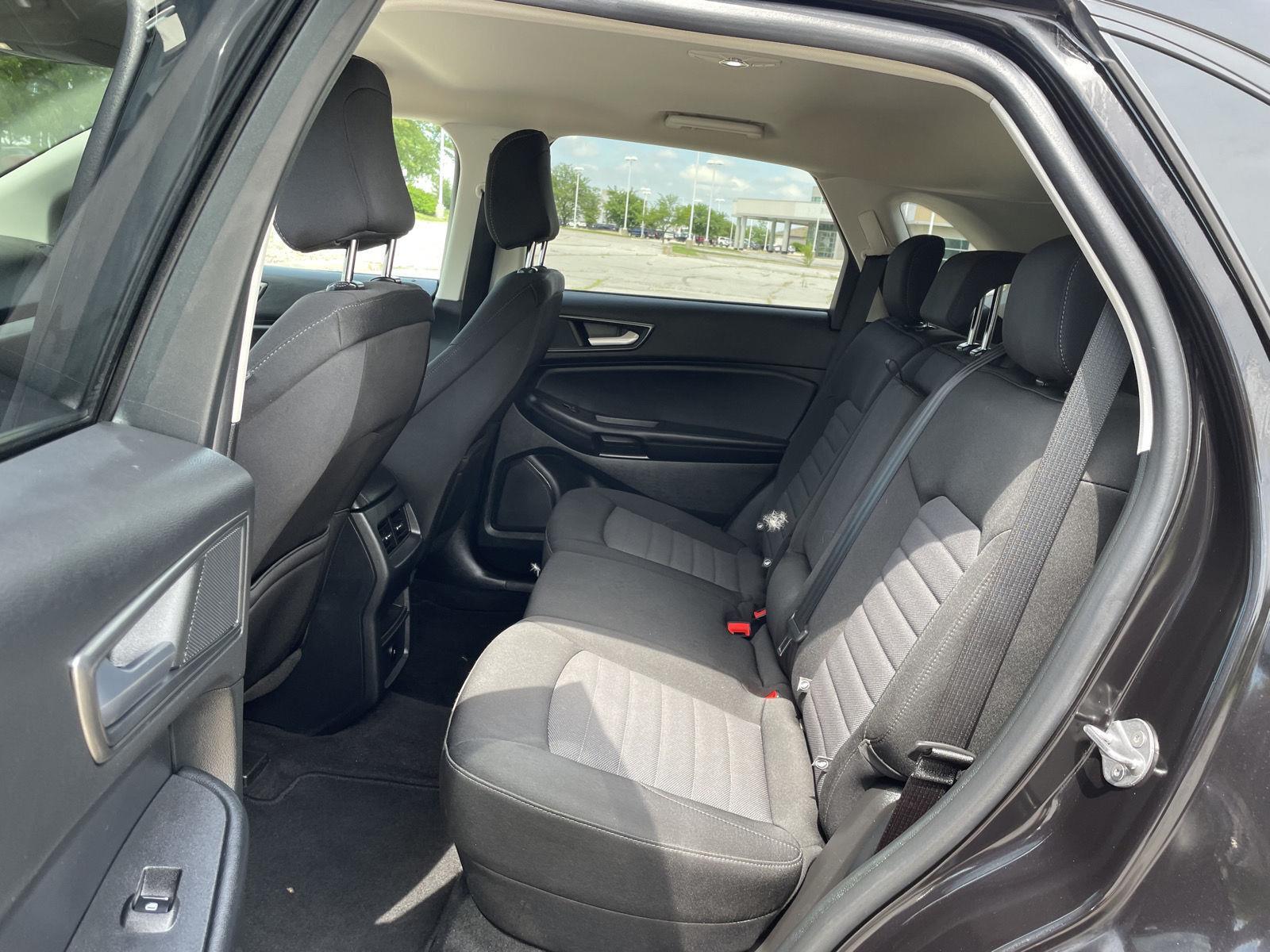 Vehicle photo 19
