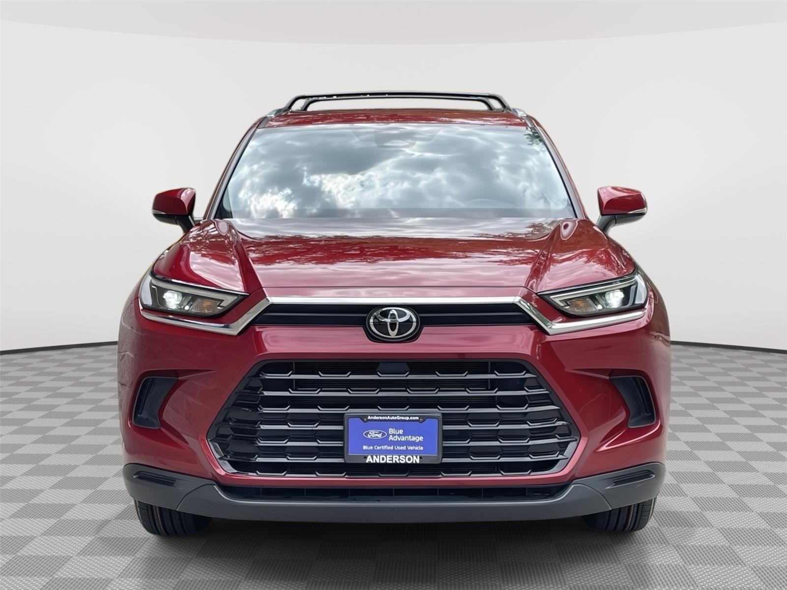 Vehicle photo 4