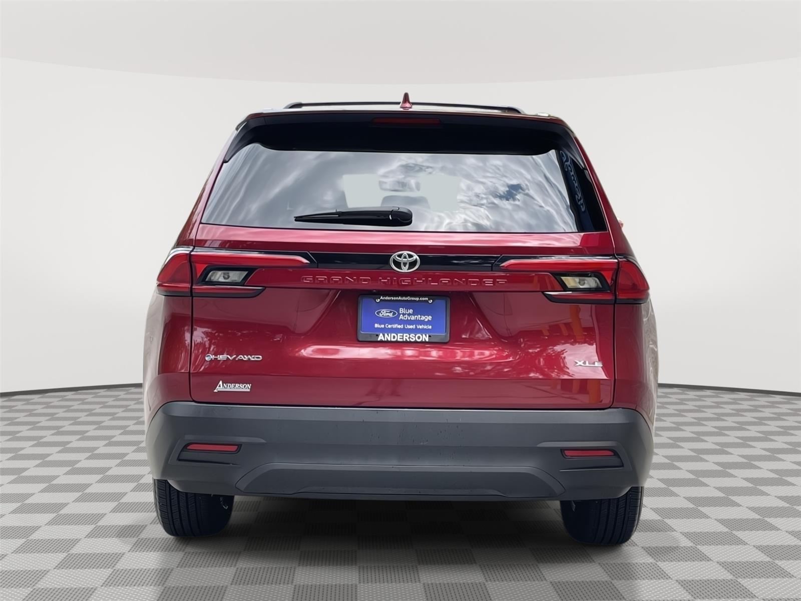 Vehicle photo 8