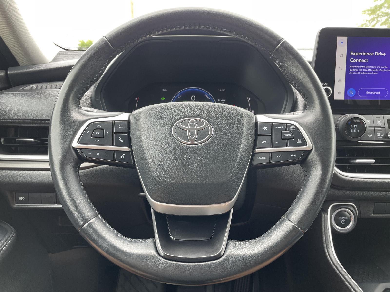 Vehicle photo 12