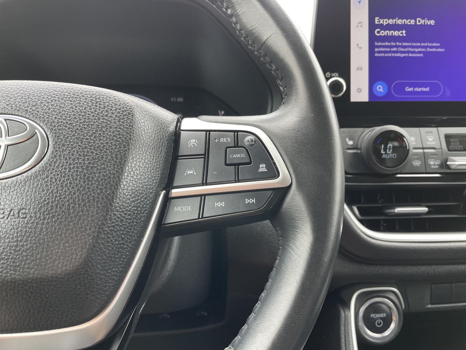 Vehicle photo 14