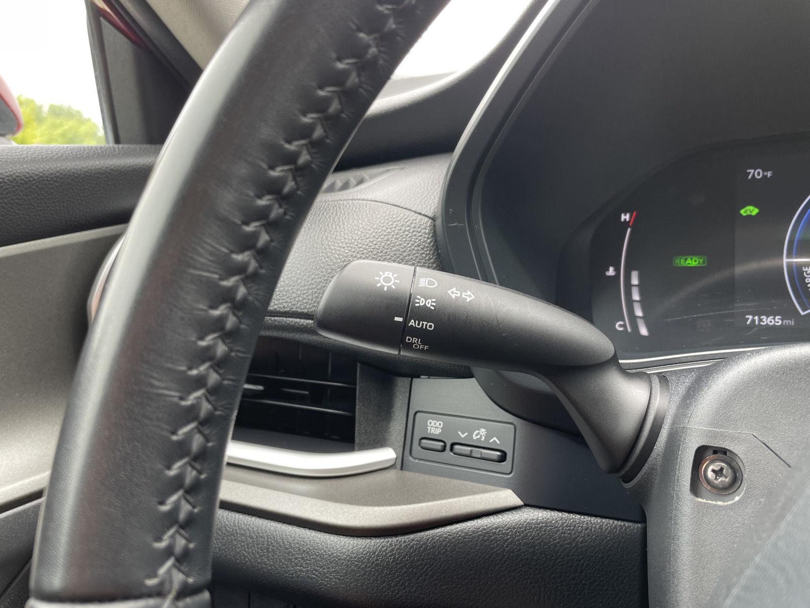 Vehicle photo 16