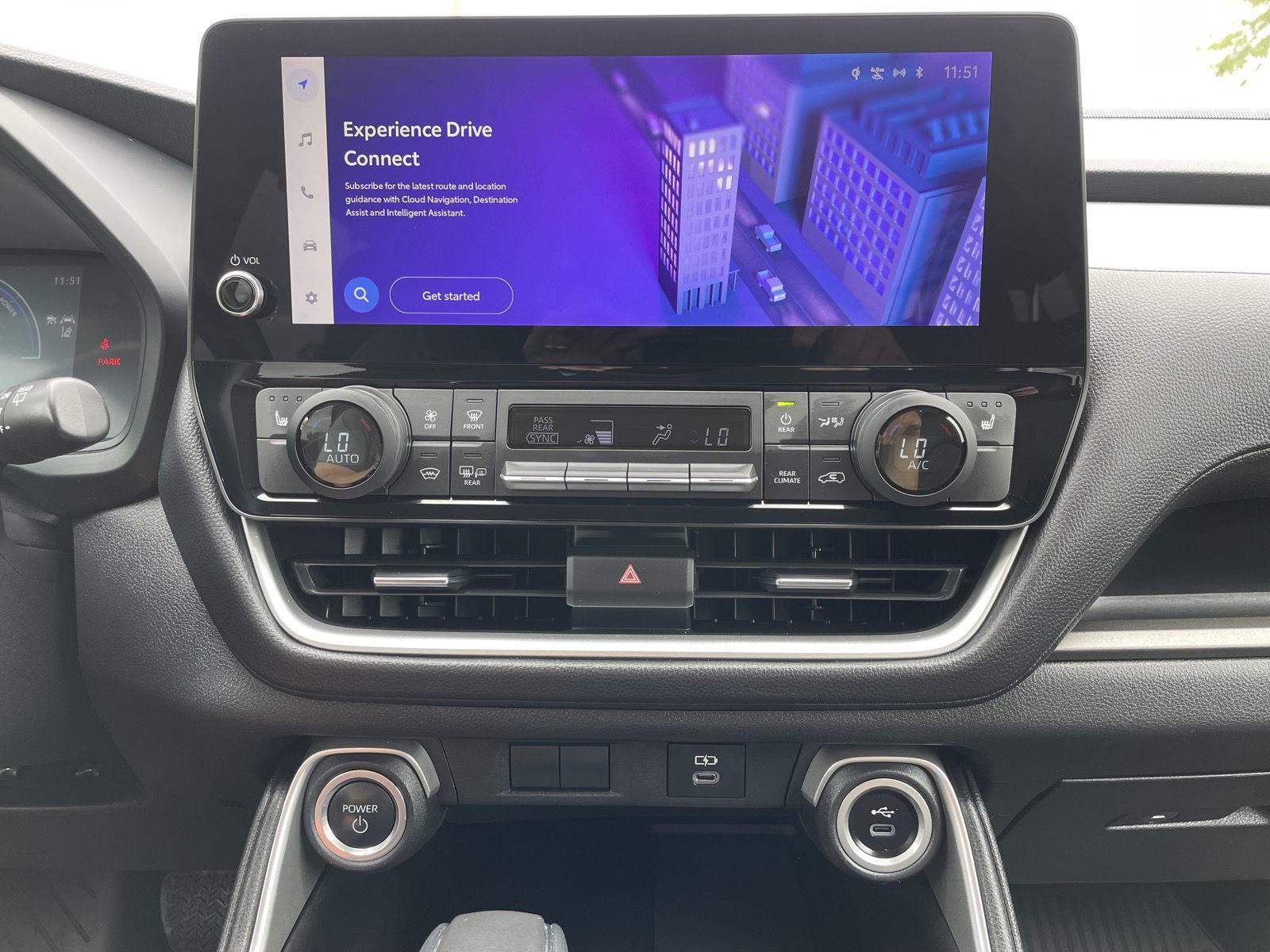 Vehicle photo 24