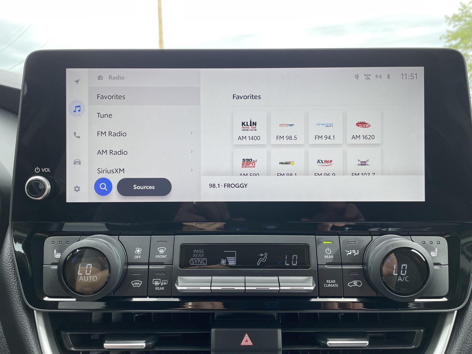Vehicle photo 27