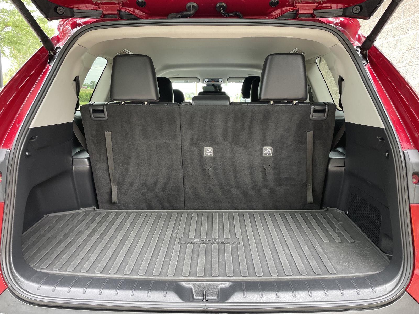 Vehicle photo 36