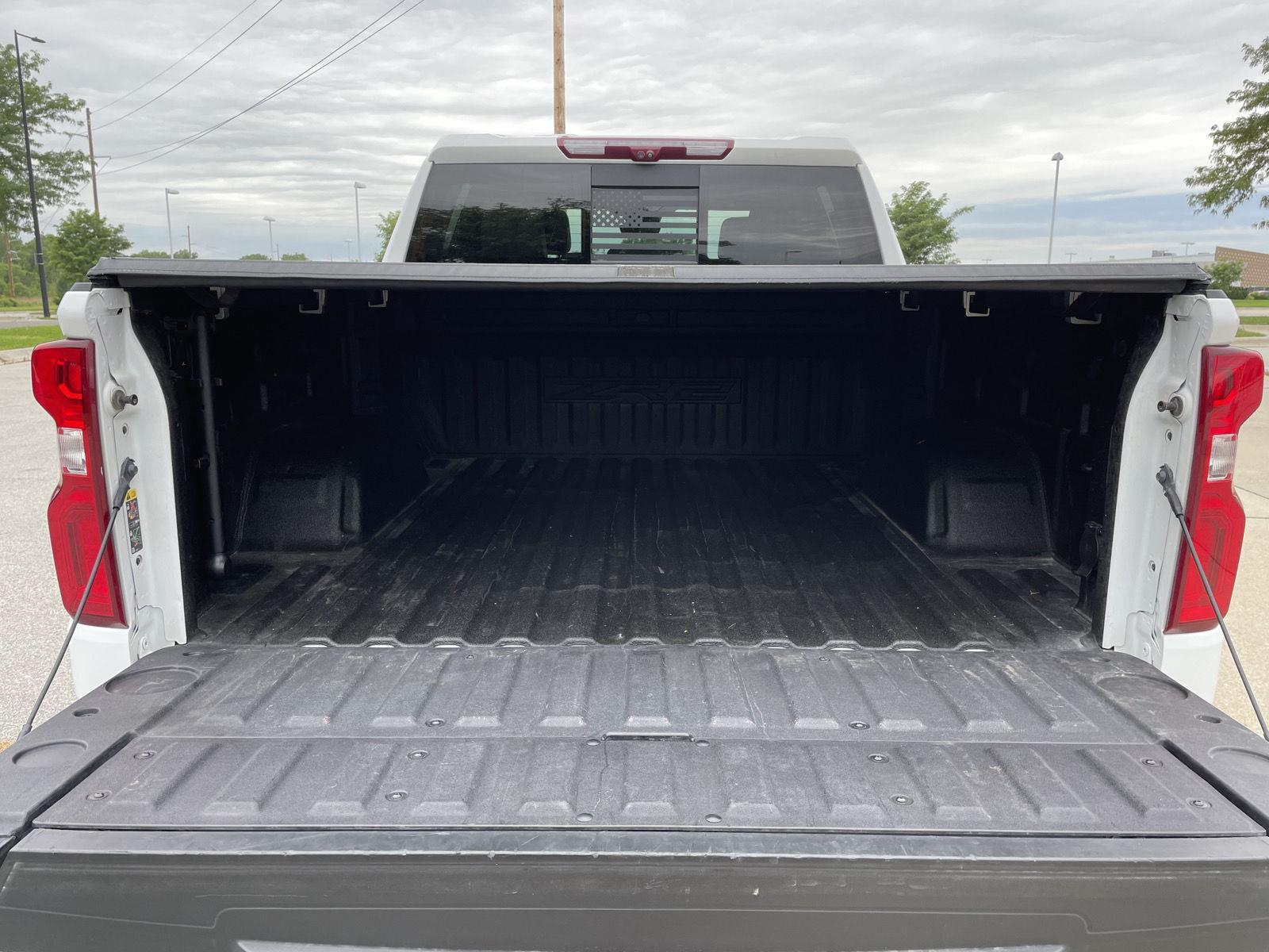 Vehicle photo 40
