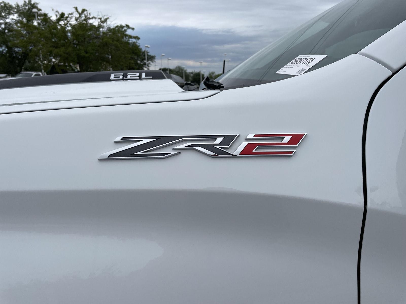 Vehicle photo 43