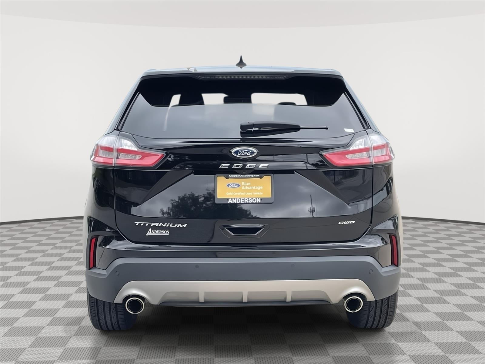 Vehicle photo 8