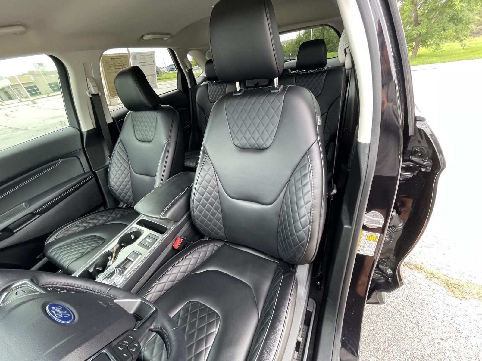 Vehicle photo 18