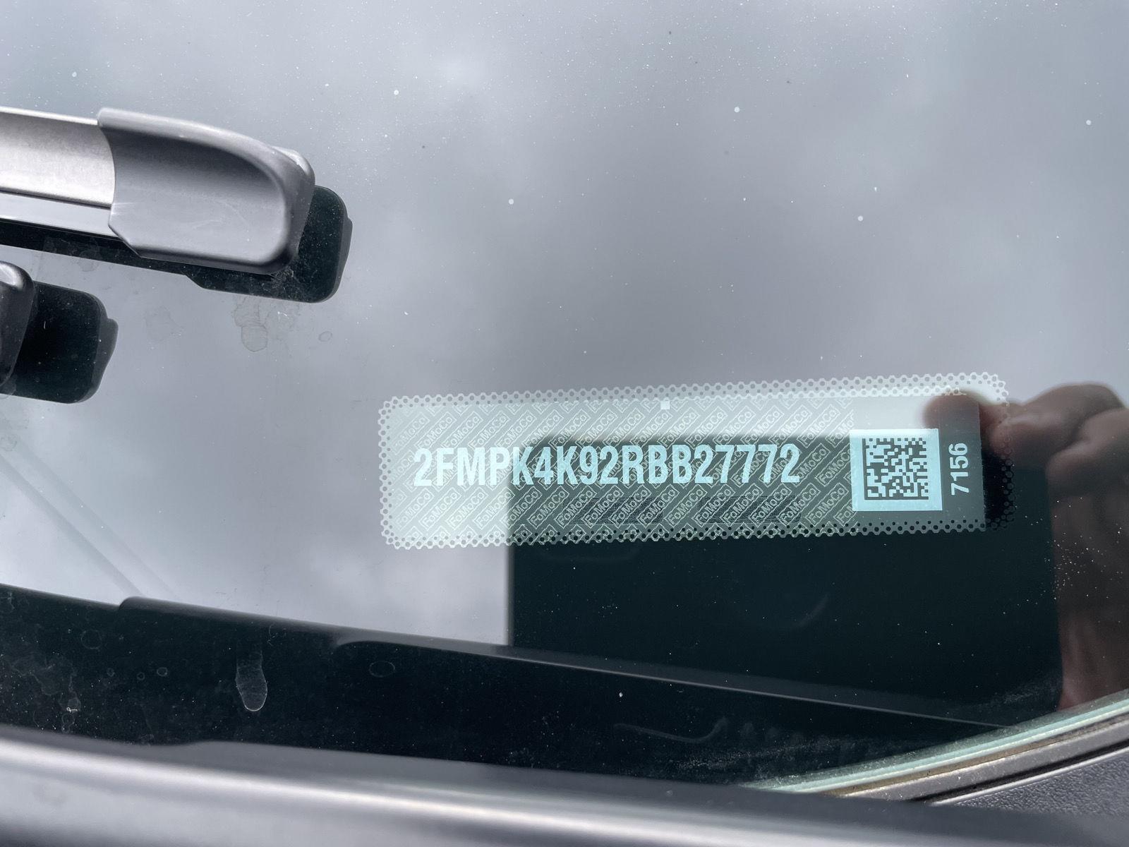 Vehicle photo 32