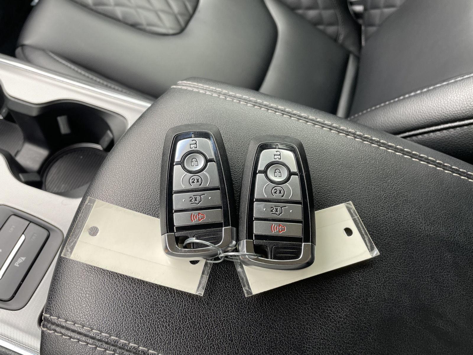 Vehicle photo 38