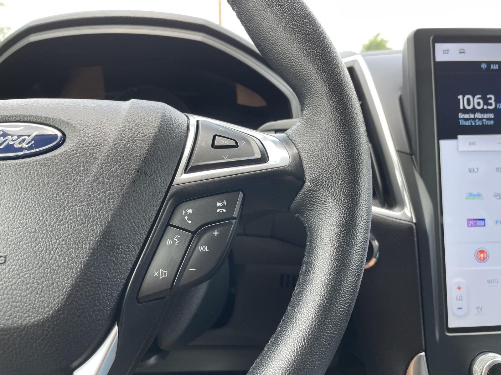 2024 Ford Edge Titanium - Photo 14