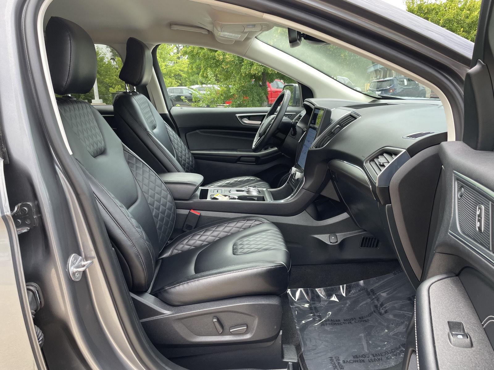 2024 Ford Edge Titanium - Photo 19