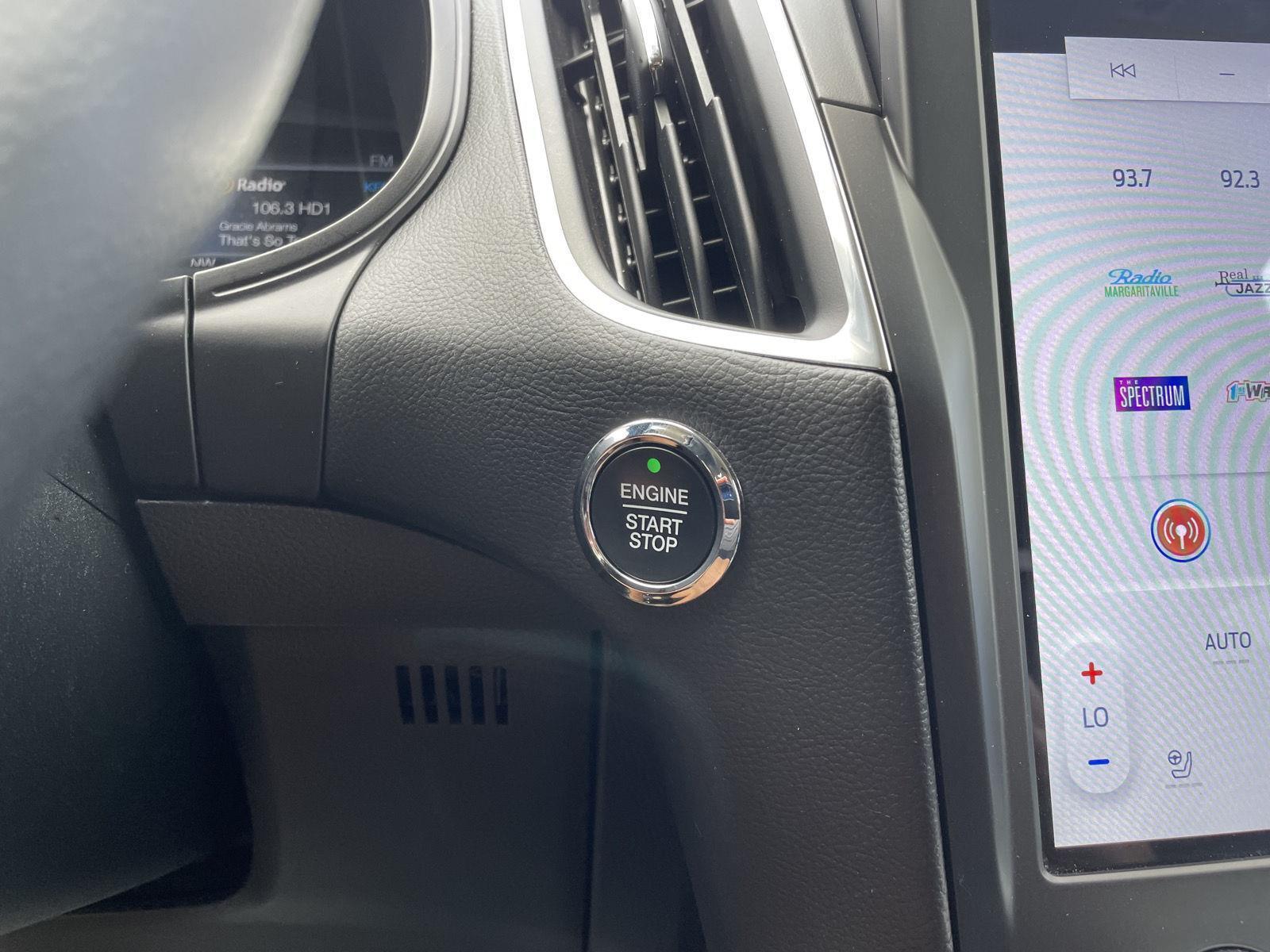 2024 Ford Edge Titanium - Photo 24