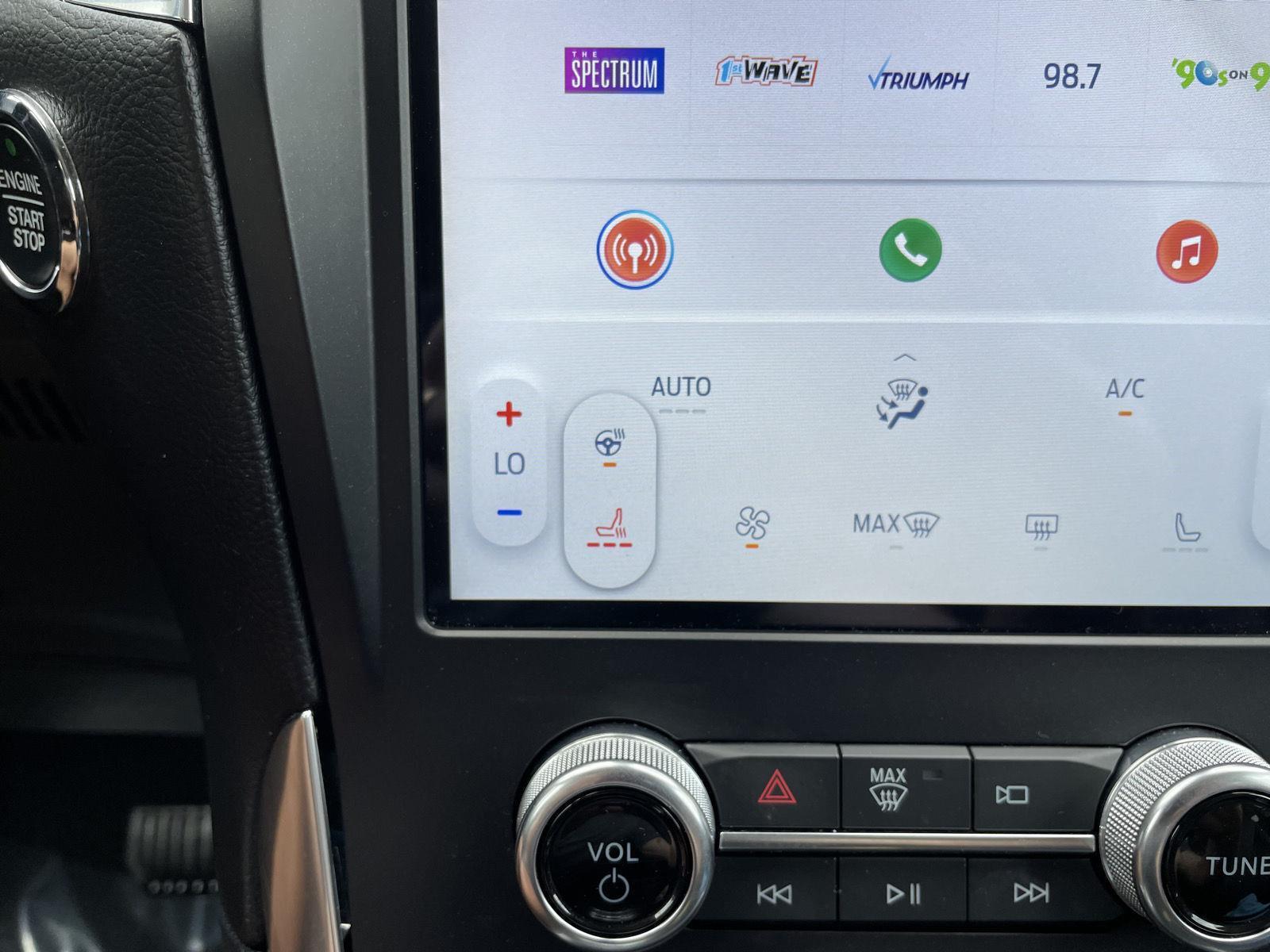 2024 Ford Edge Titanium - Photo 26