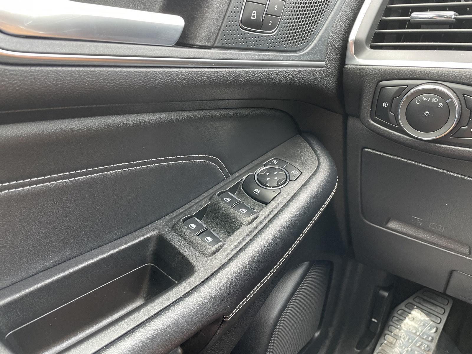 2024 Ford Edge Titanium - Photo 28