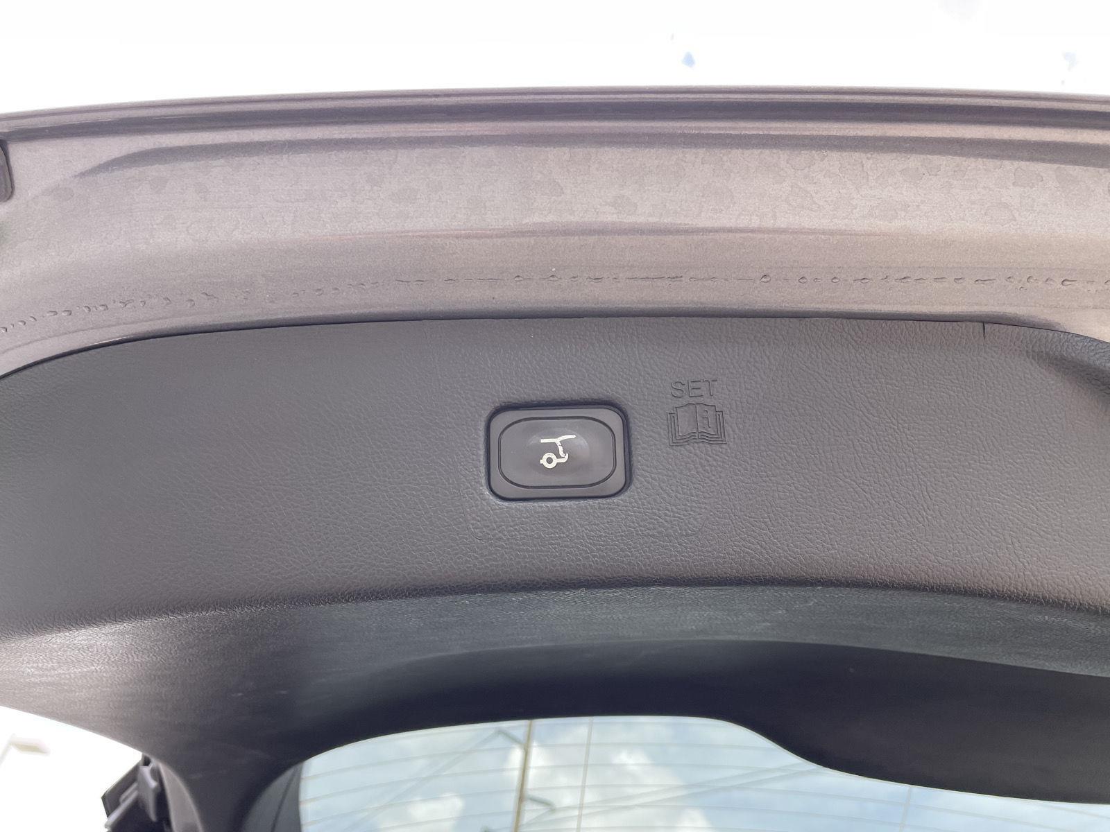 2024 Ford Edge Titanium - Photo 35