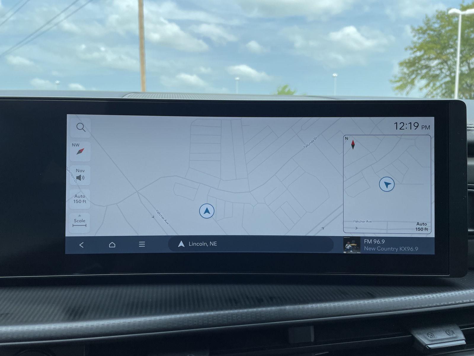 Vehicle photo 26