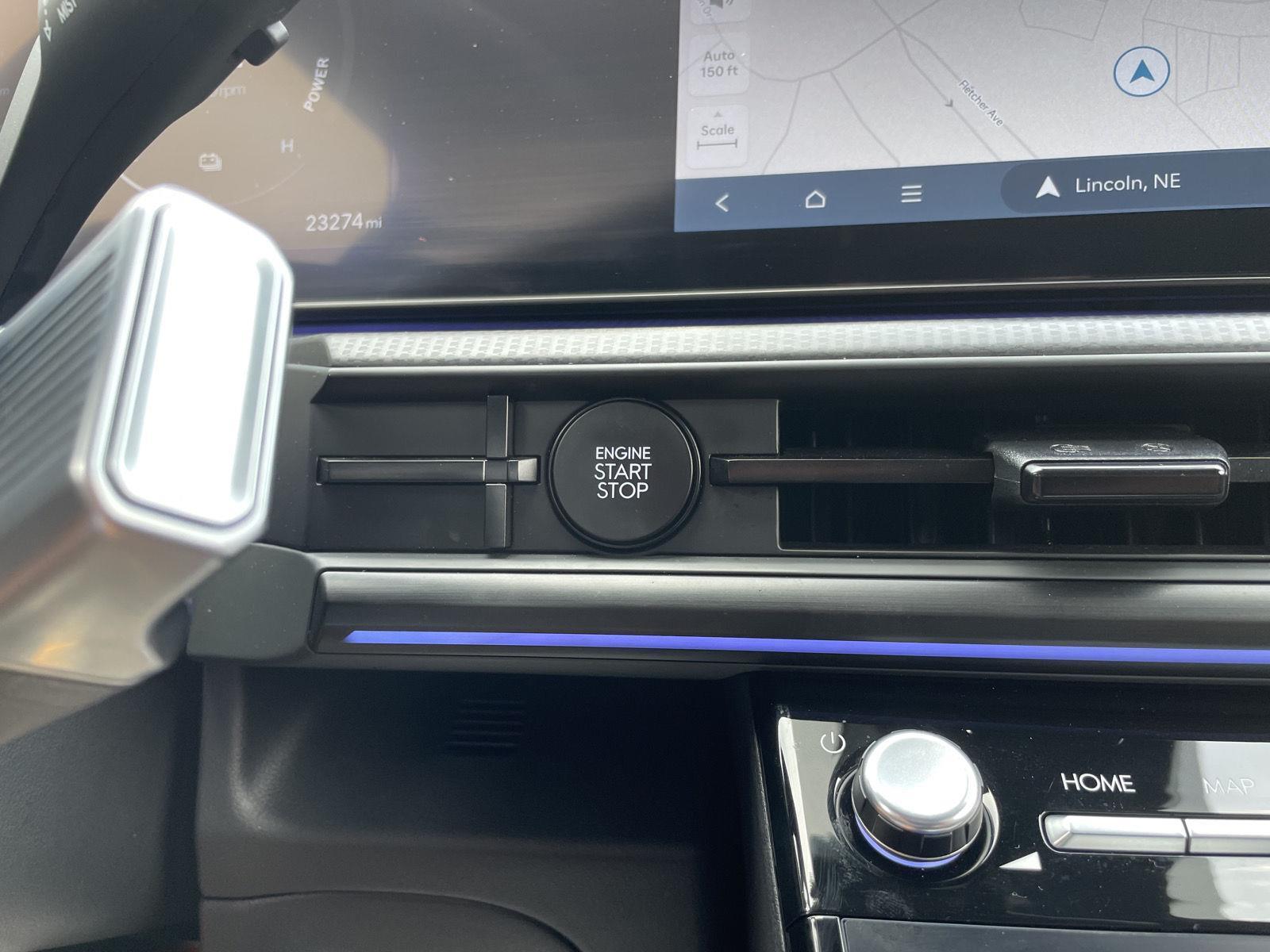 Vehicle photo 27