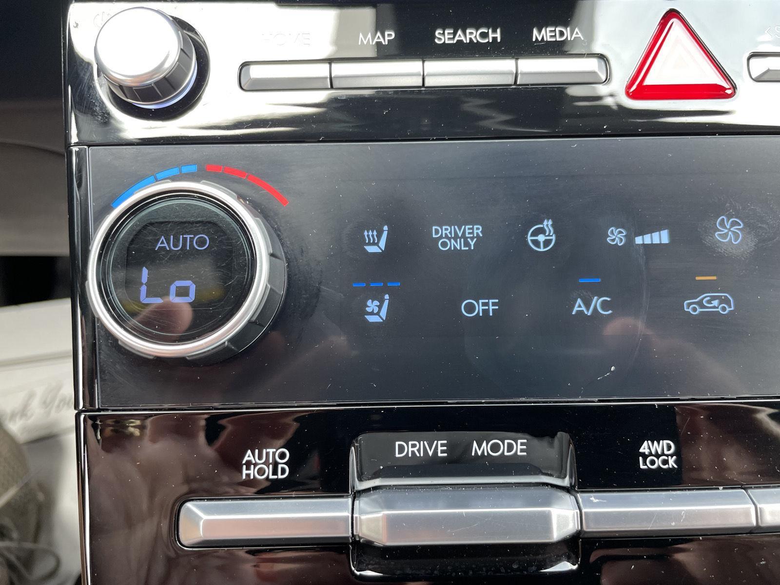 Vehicle photo 30